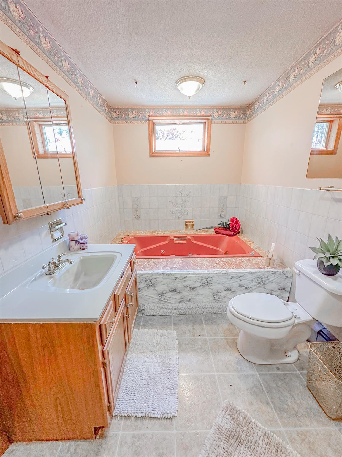 32 Valk Road, Saugerties, NY 12477