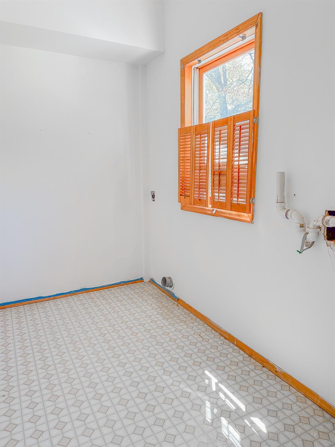 32 Valk Road, Saugerties, NY 12477