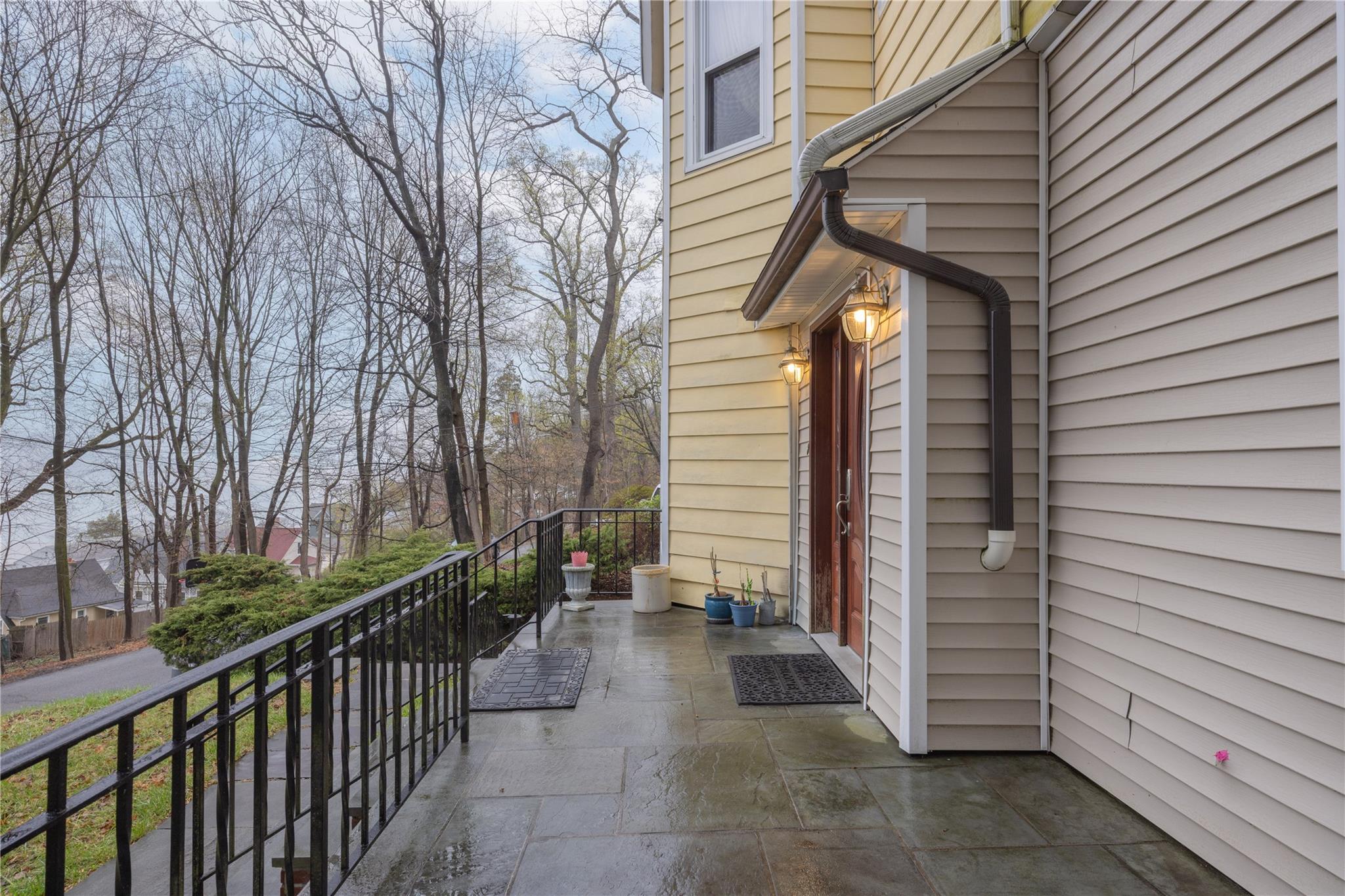 9 Aqueduct Place, Yonkers, NY 10701