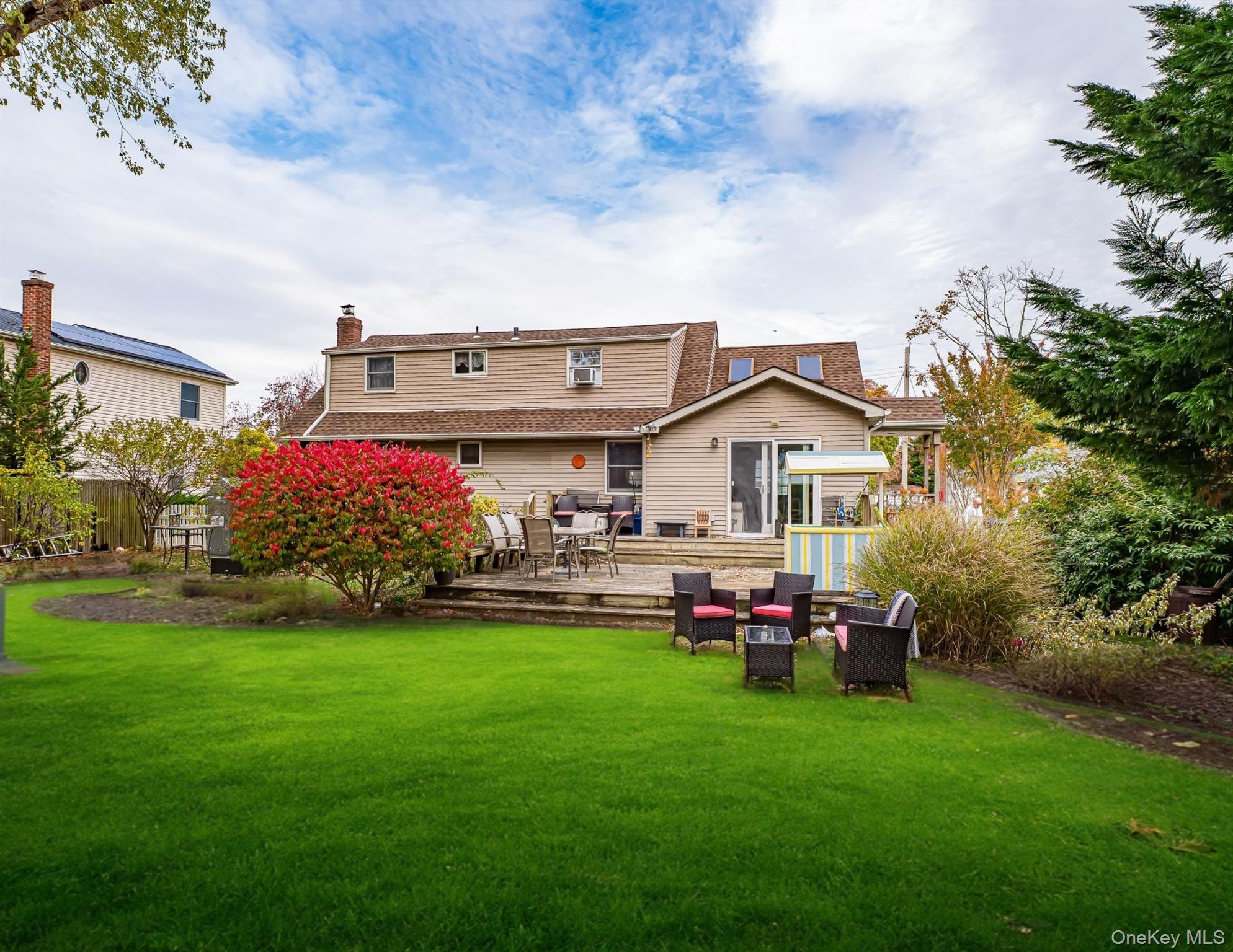 226 Sears Road, West Islip, NY 11795