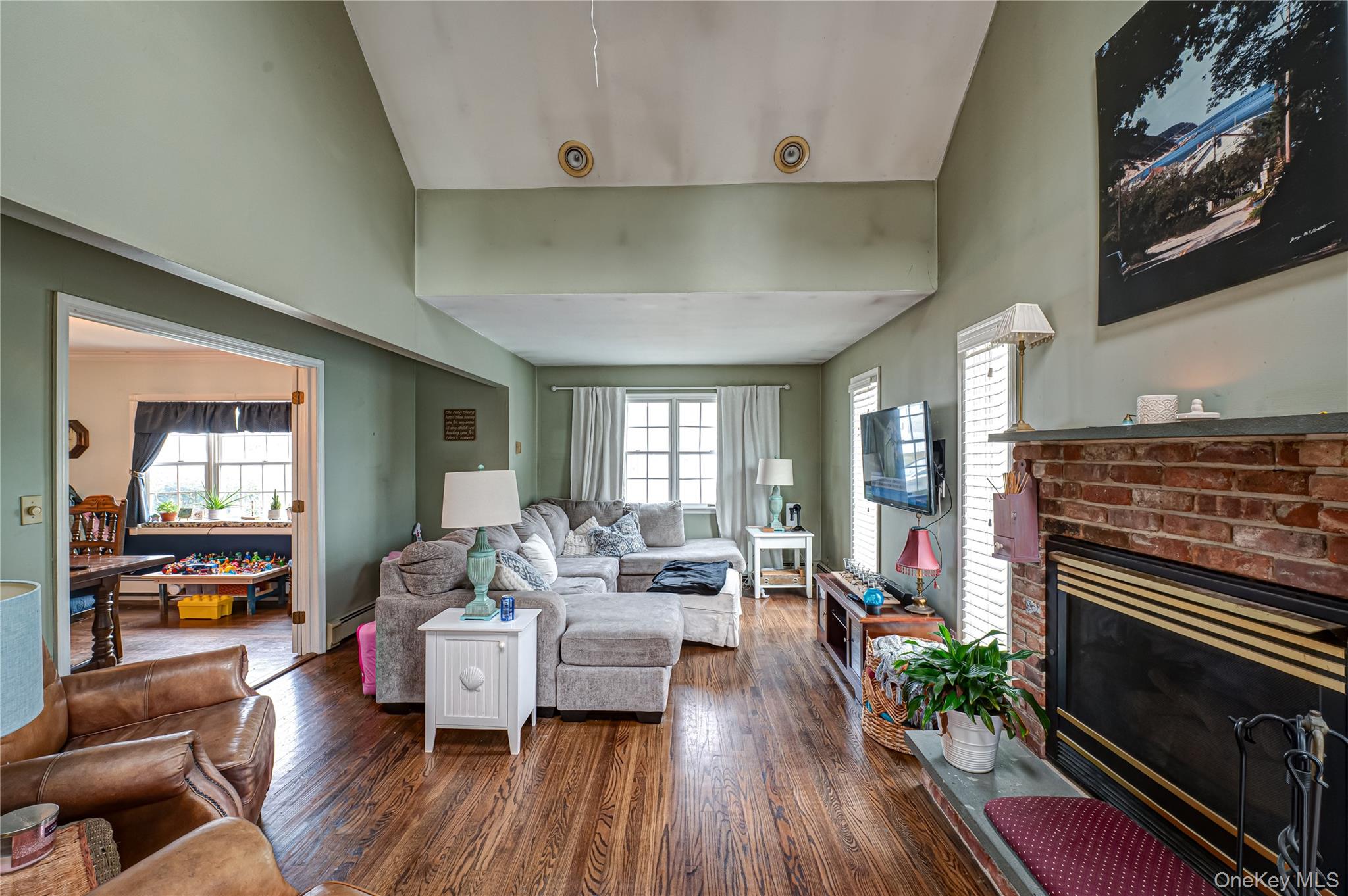 226 Sears Road, West Islip, NY 11795