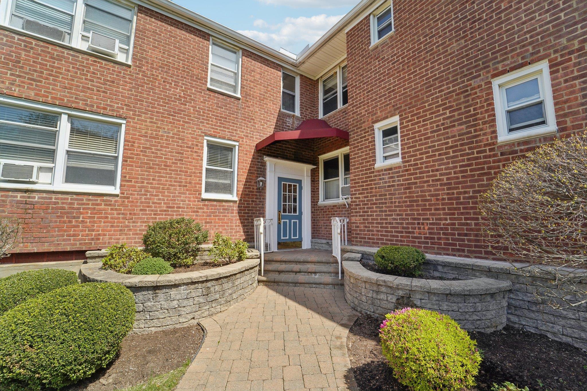 13 Bryant Crescent # 2C, White Plains, NY 10605