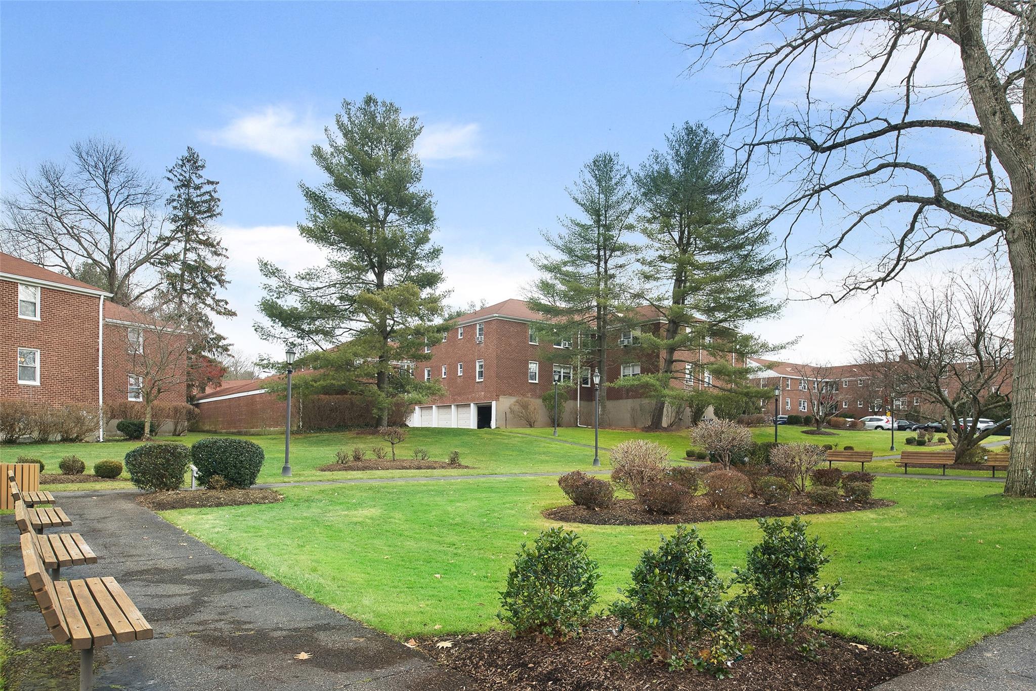 13 Bryant Crescent # 2C, White Plains, NY 10605