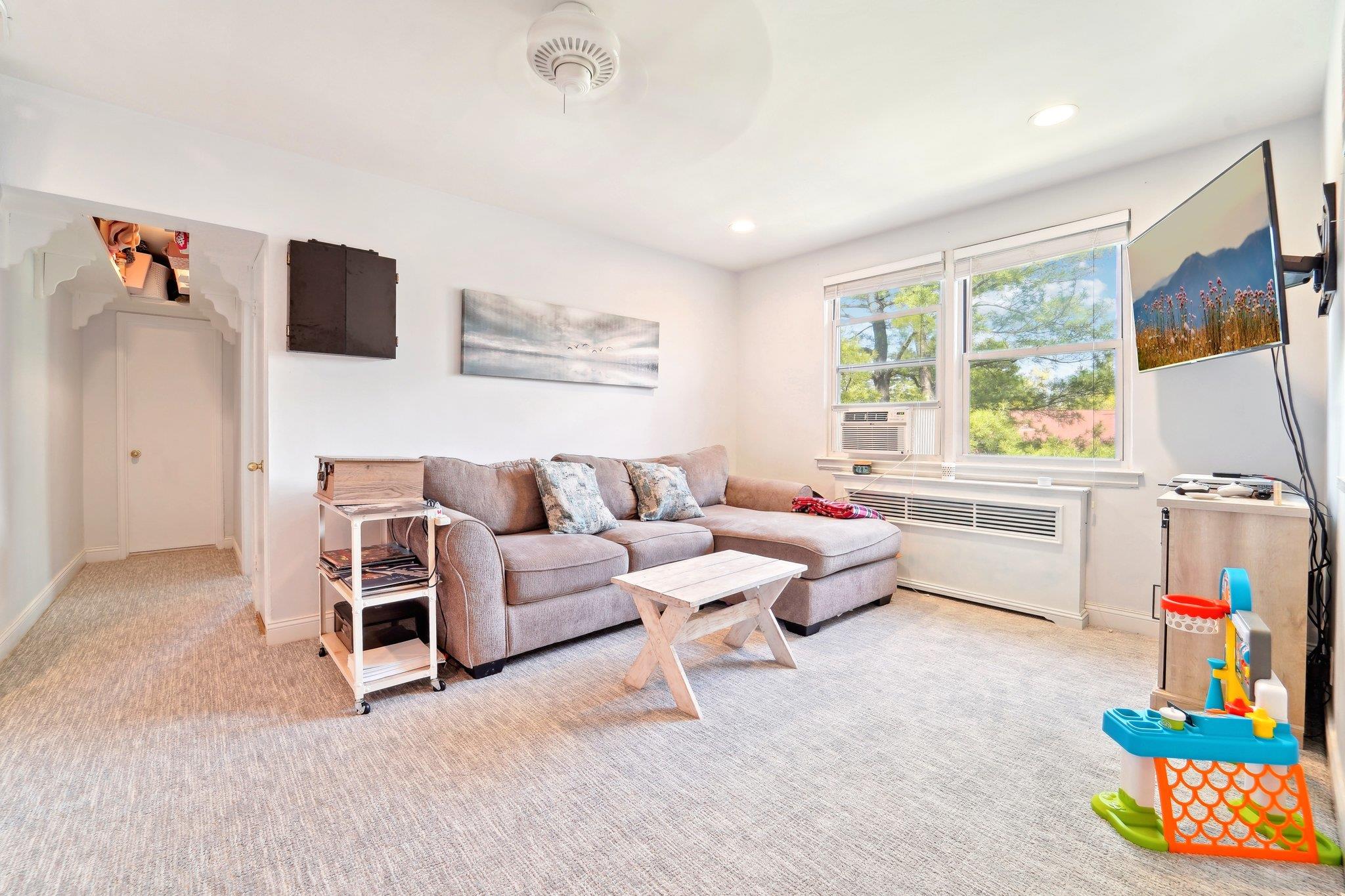 13 Bryant Crescent # 2C, White Plains, NY 10605