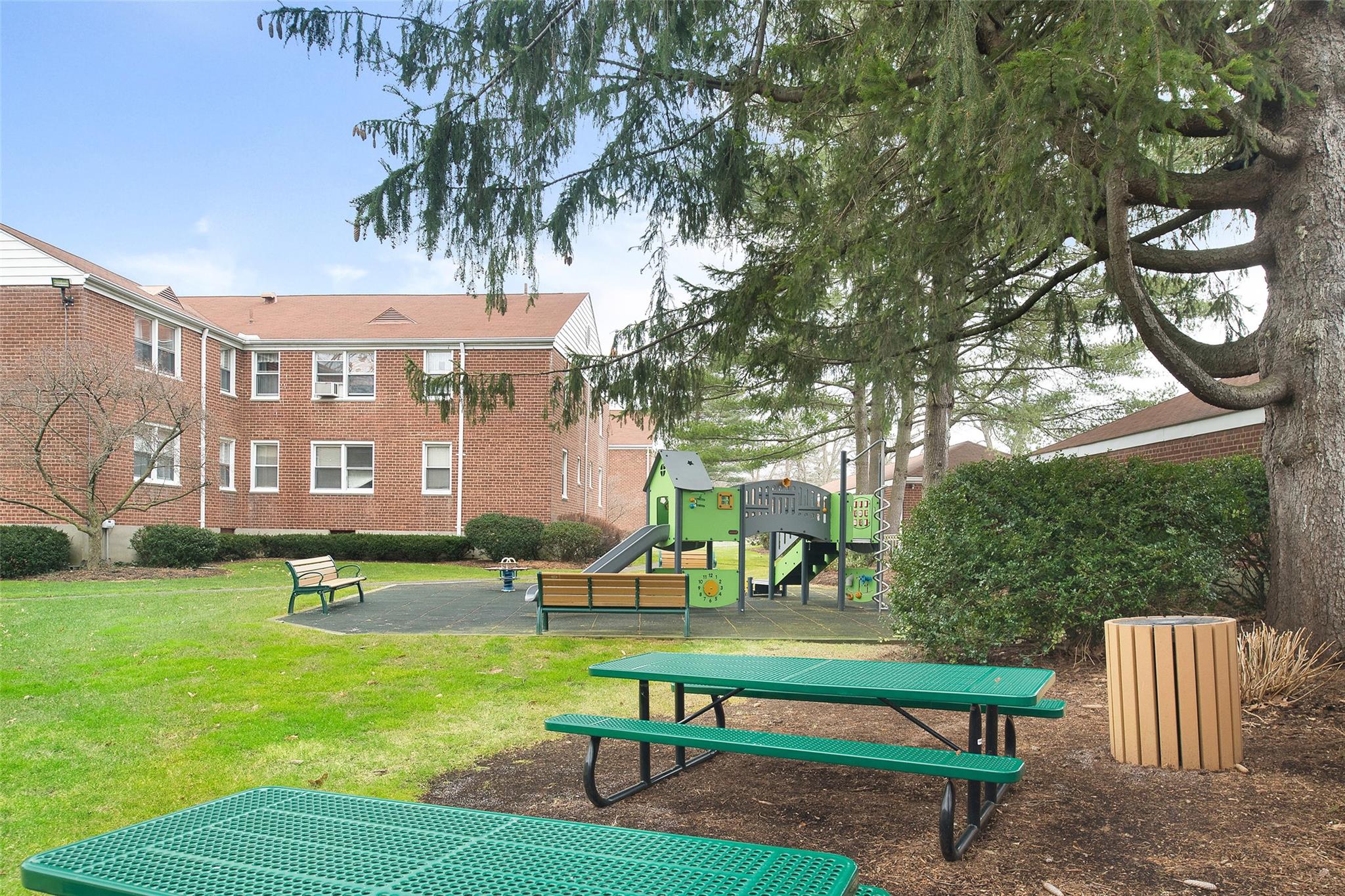 13 Bryant Crescent # 2C, White Plains, NY 10605