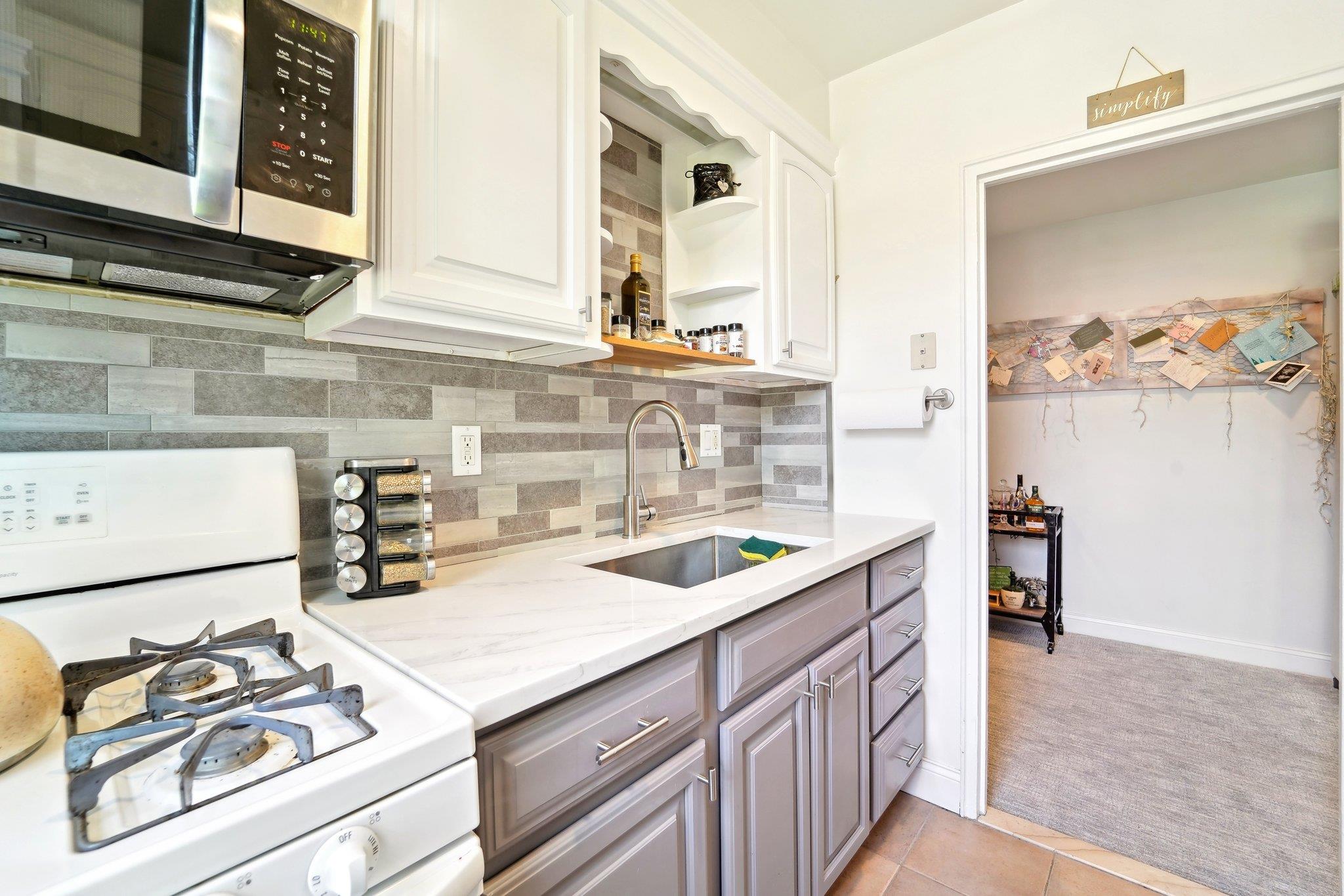13 Bryant Crescent # 2C, White Plains, NY 10605