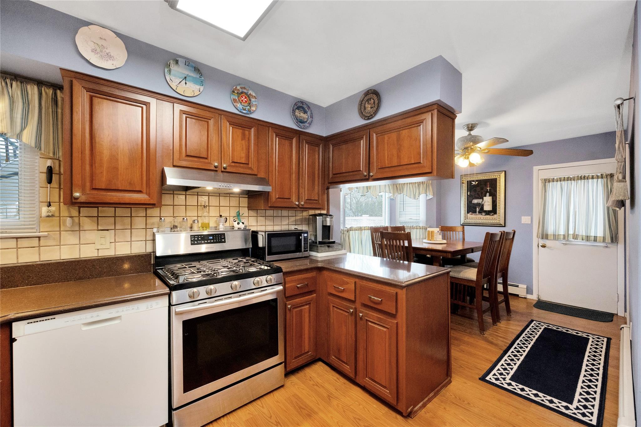 591 Conklin Street, Farmingdale, NY 11735