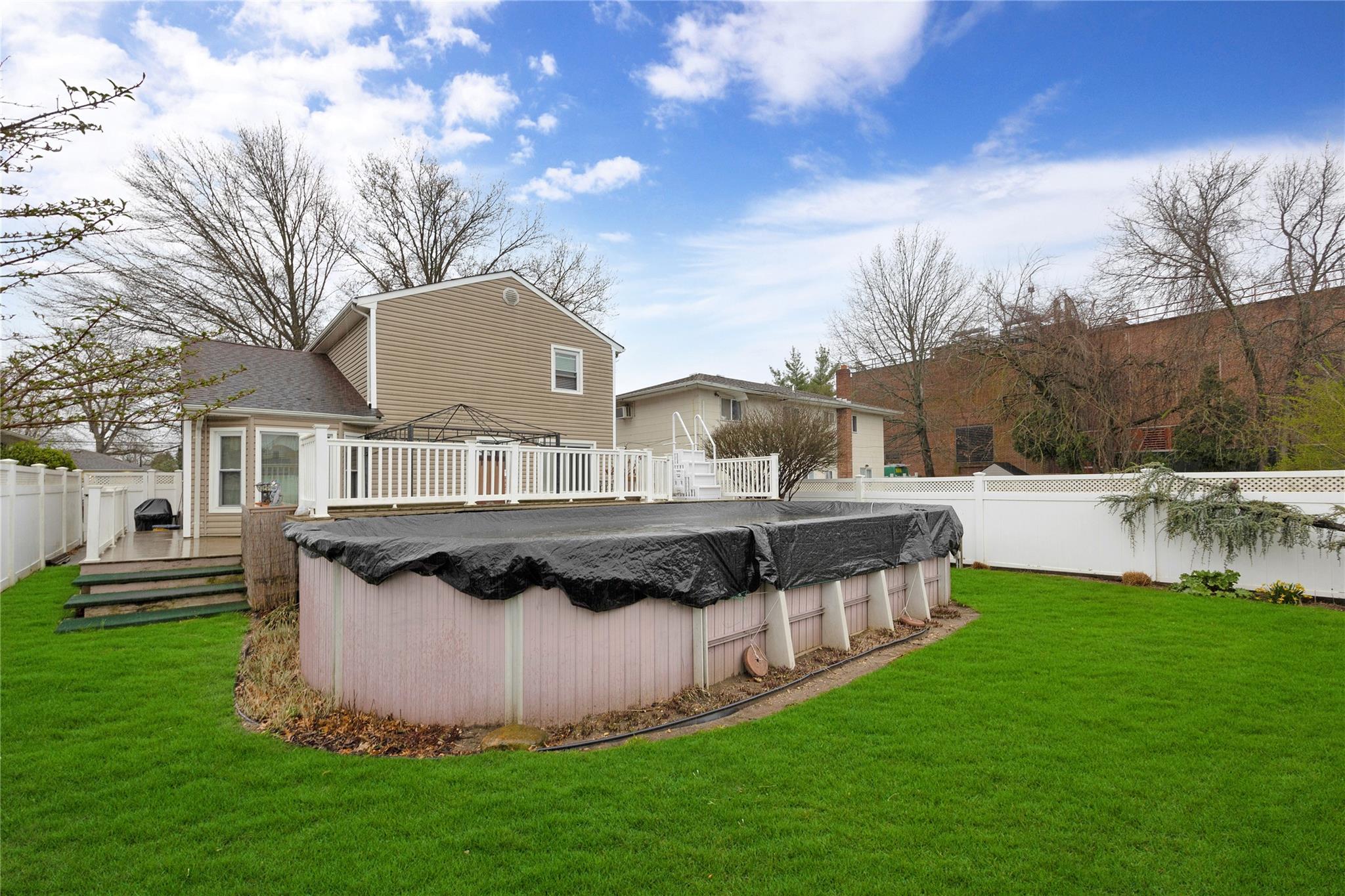 591 Conklin Street, Farmingdale, NY 11735