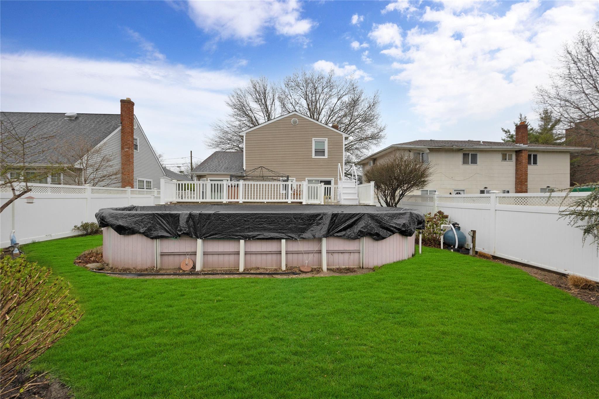 591 Conklin Street, Farmingdale, NY 11735