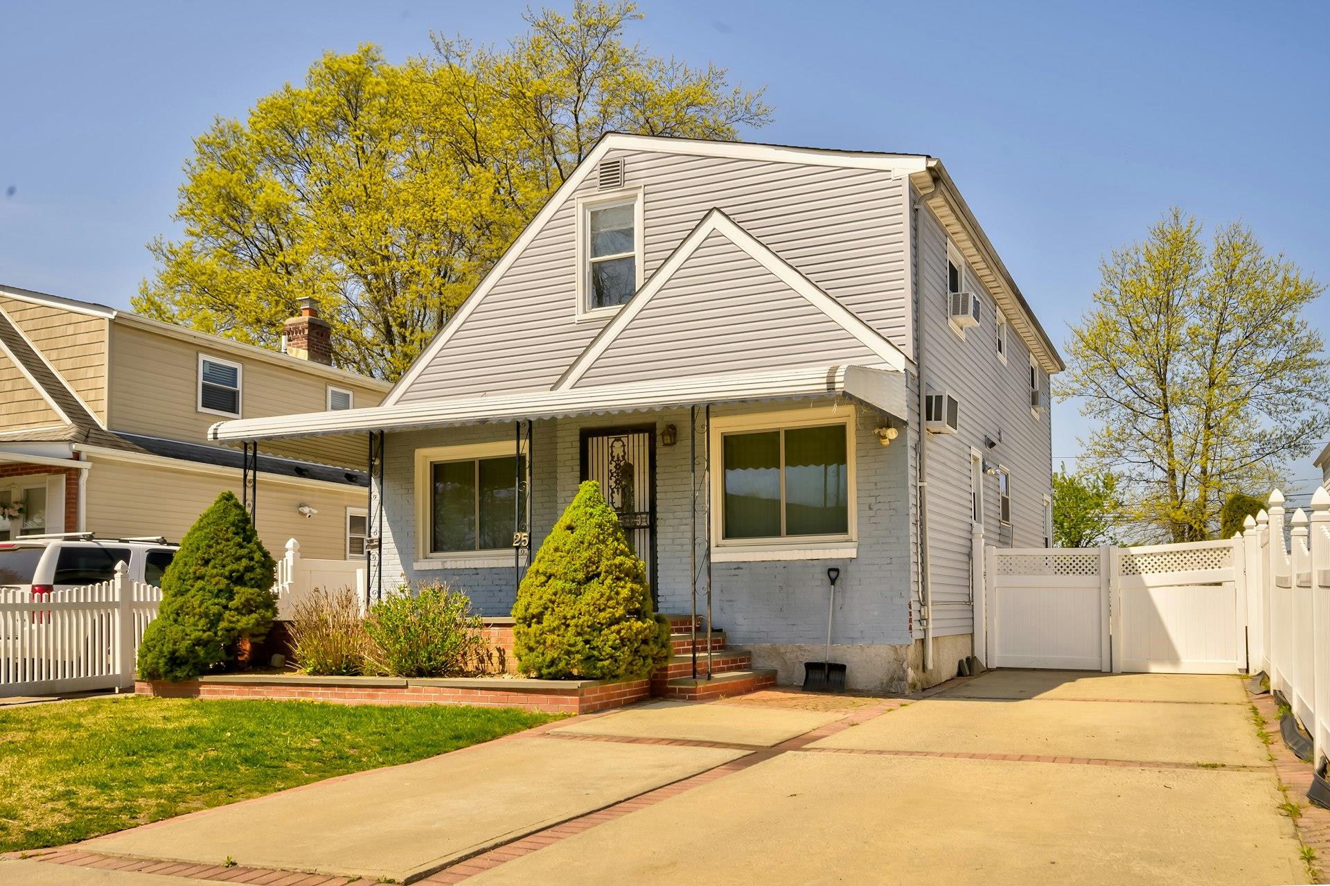 25 Virginia Drive, Elmont, NY 11003