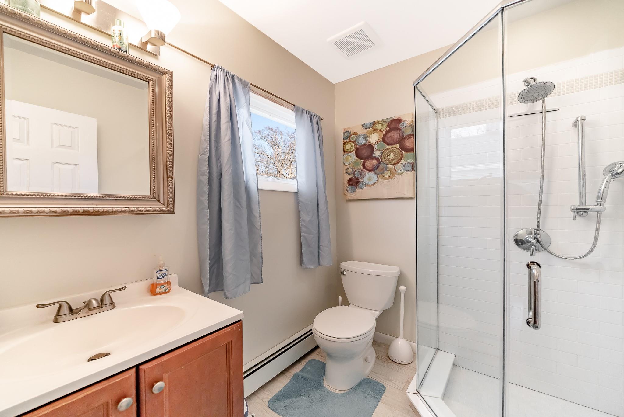 11 Deauville Parkway, Lindenhurst, NY 11757