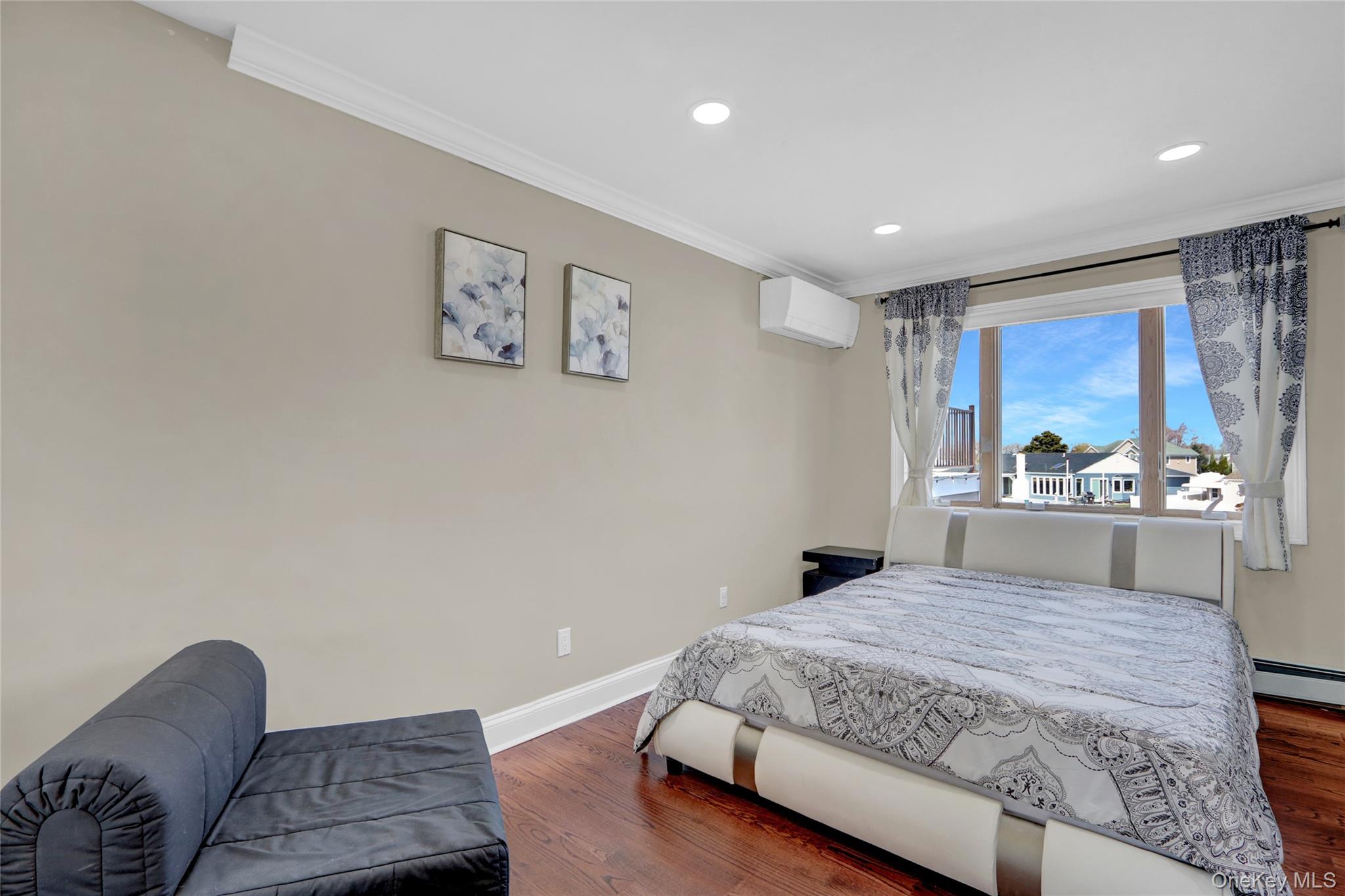 505 East Drive, Copiague, NY 11726