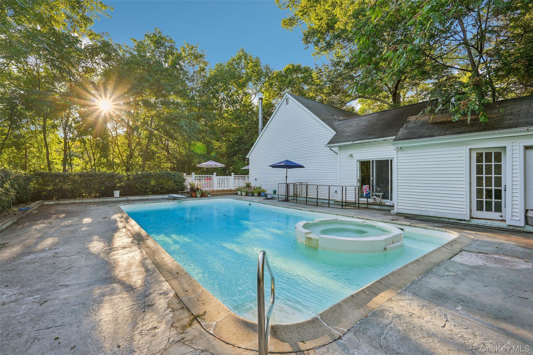 8 Abbey Road, Orangeburg, NY 10962