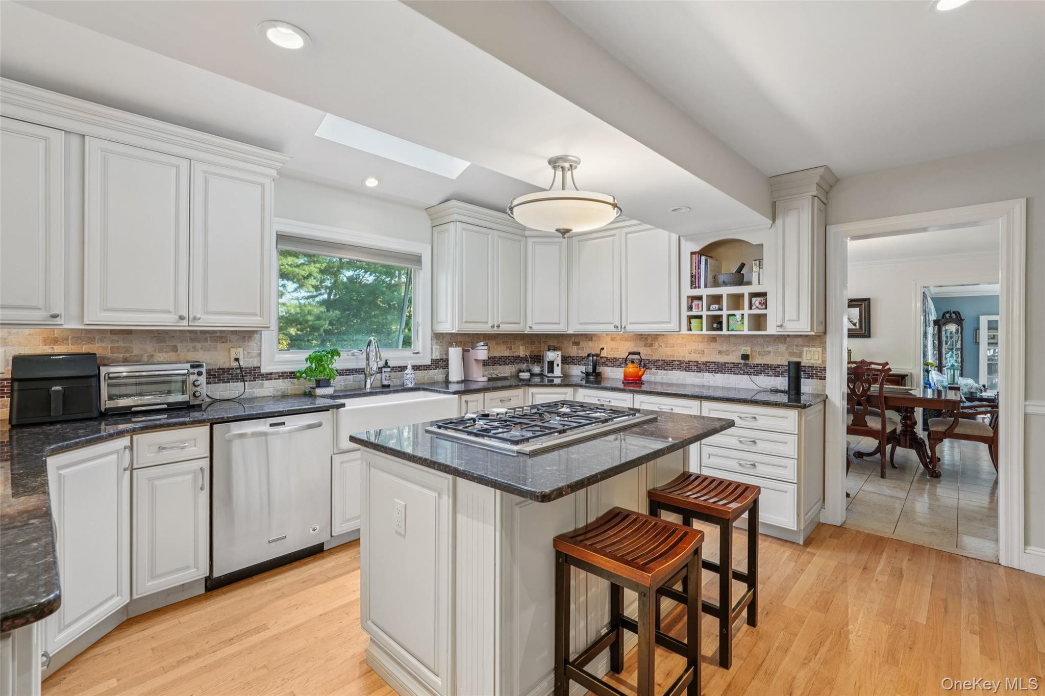 8 Abbey Road, Orangeburg, NY 10962