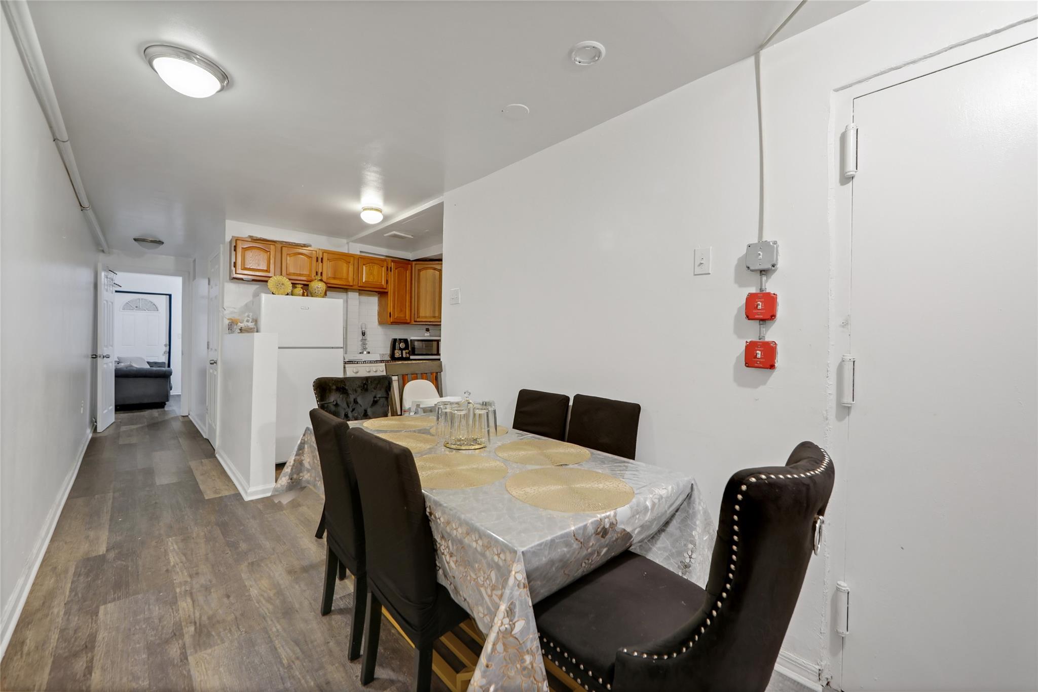 2470 Glebe Avenue, Bronx, NY 10461