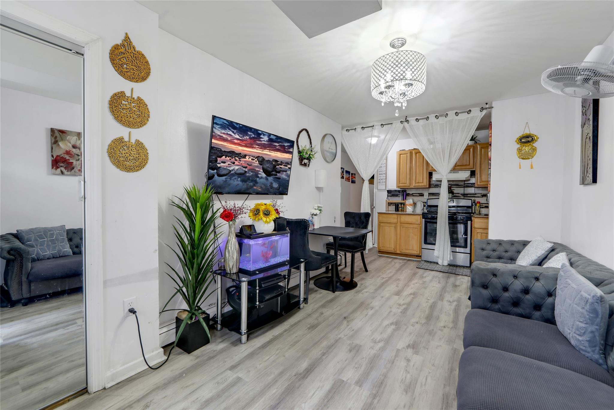 2470 Glebe Avenue, Bronx, NY 10461