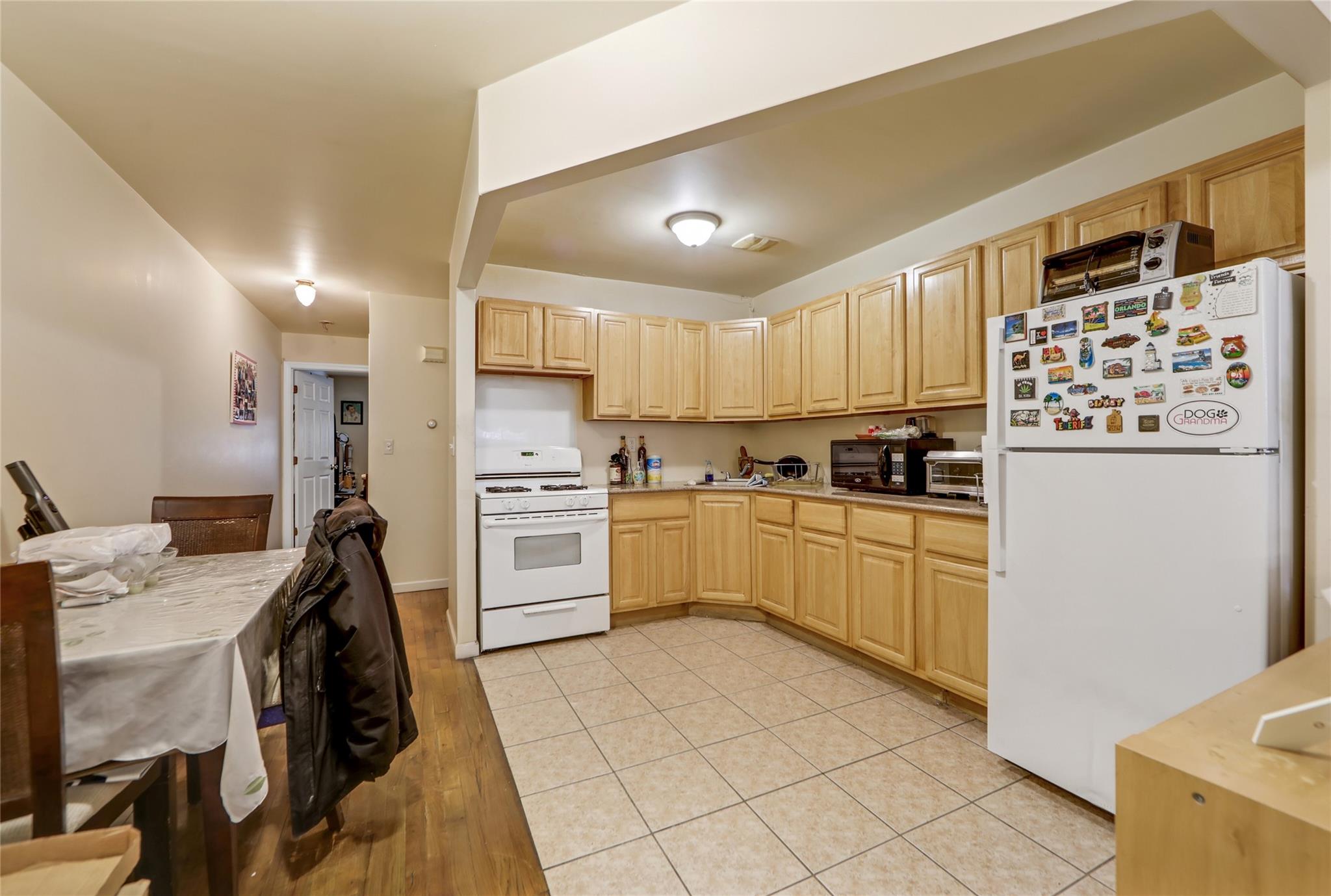 2470 Glebe Avenue, Bronx, NY 10461