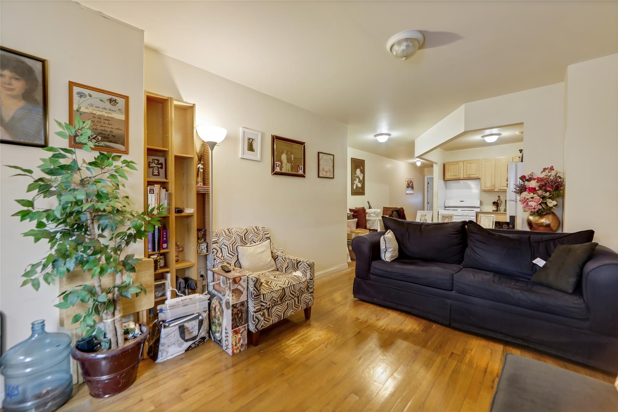 2470 Glebe Avenue, Bronx, NY 10461