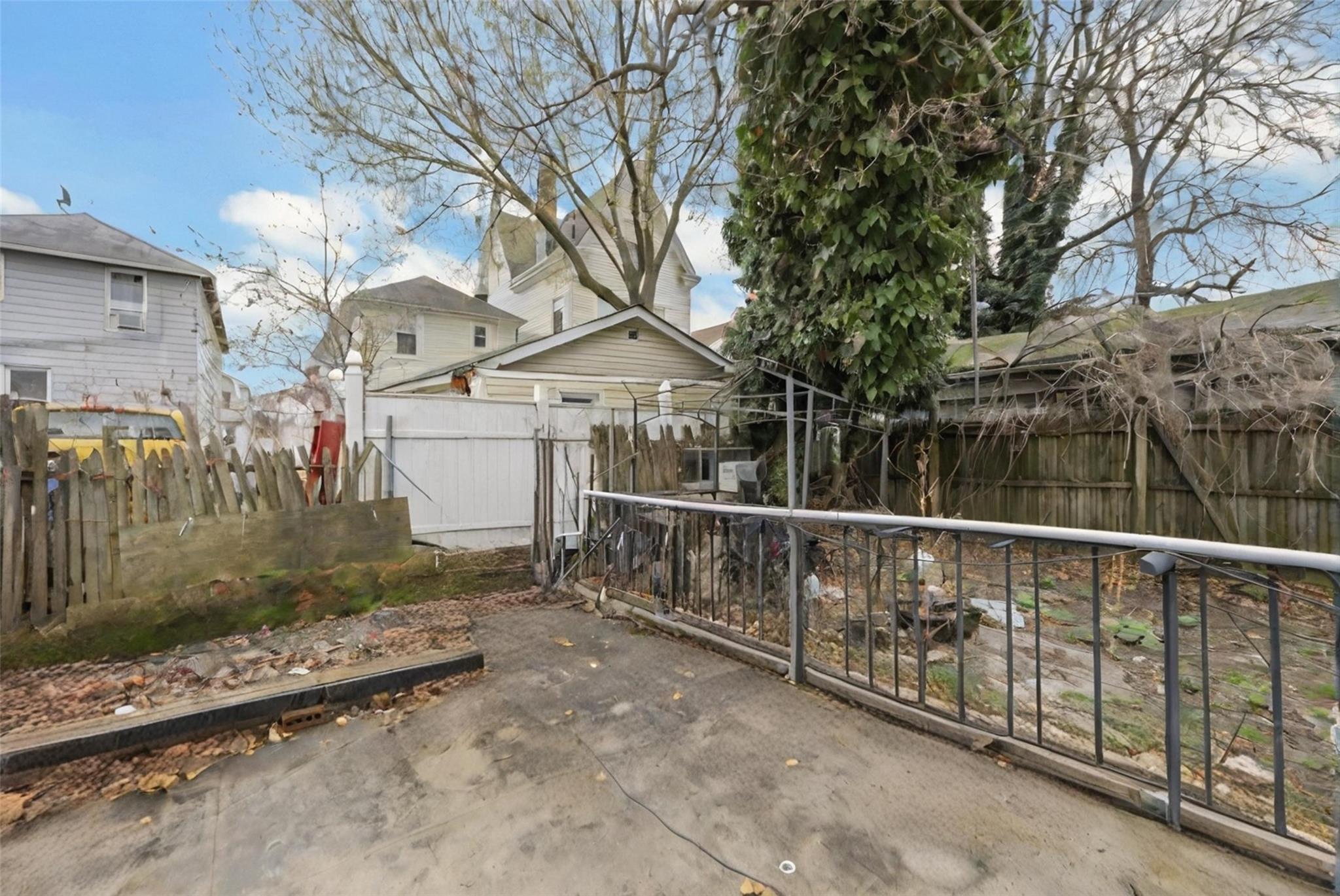 2470 Glebe Avenue, Bronx, NY 10461