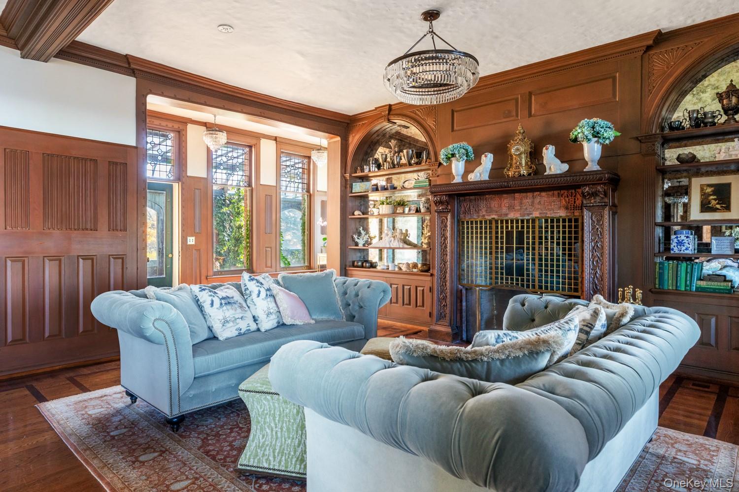 31 Fort Hill Drive, Lloyd Harbor, NY 11743