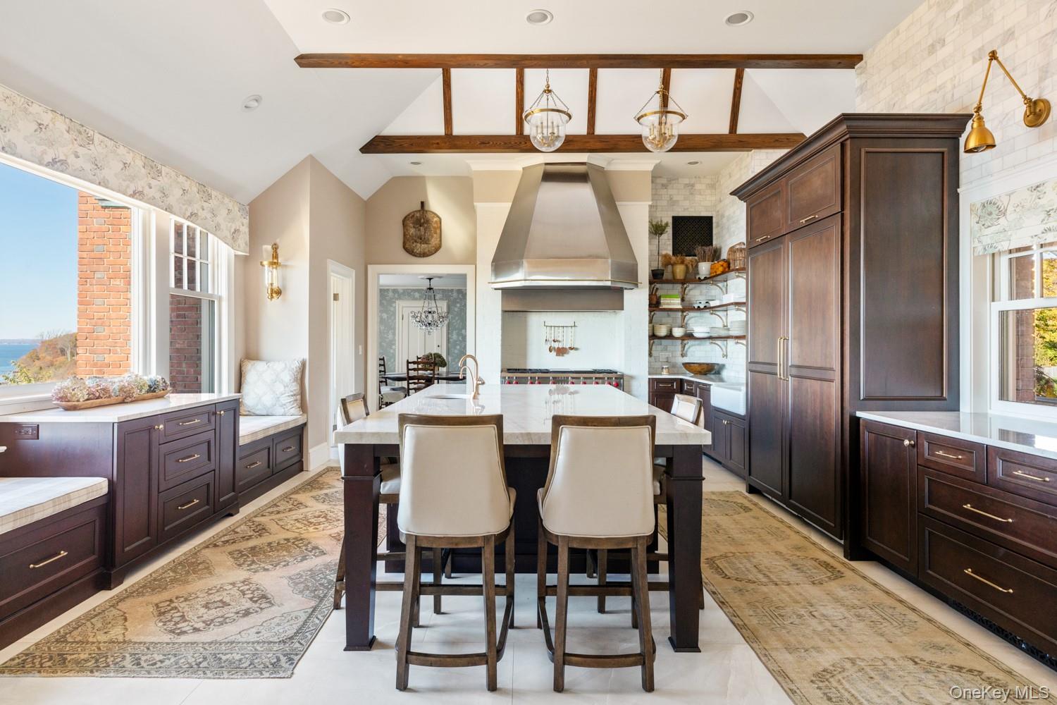 31 Fort Hill Drive, Lloyd Harbor, NY 11743