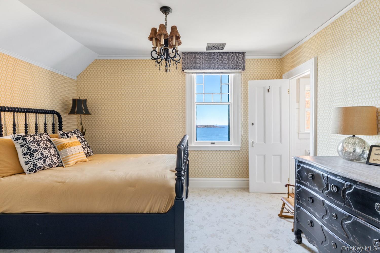 31 Fort Hill Drive, Lloyd Harbor, NY 11743