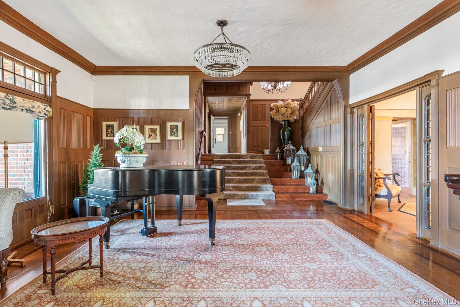 31 Fort Hill Drive, Lloyd Harbor, NY 11743