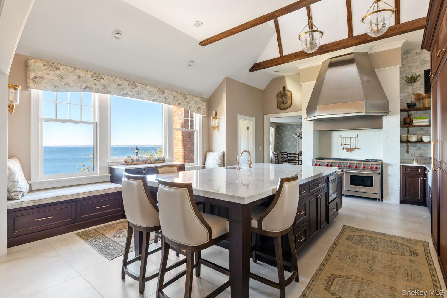 31 Fort Hill Drive, Lloyd Harbor, NY 11743