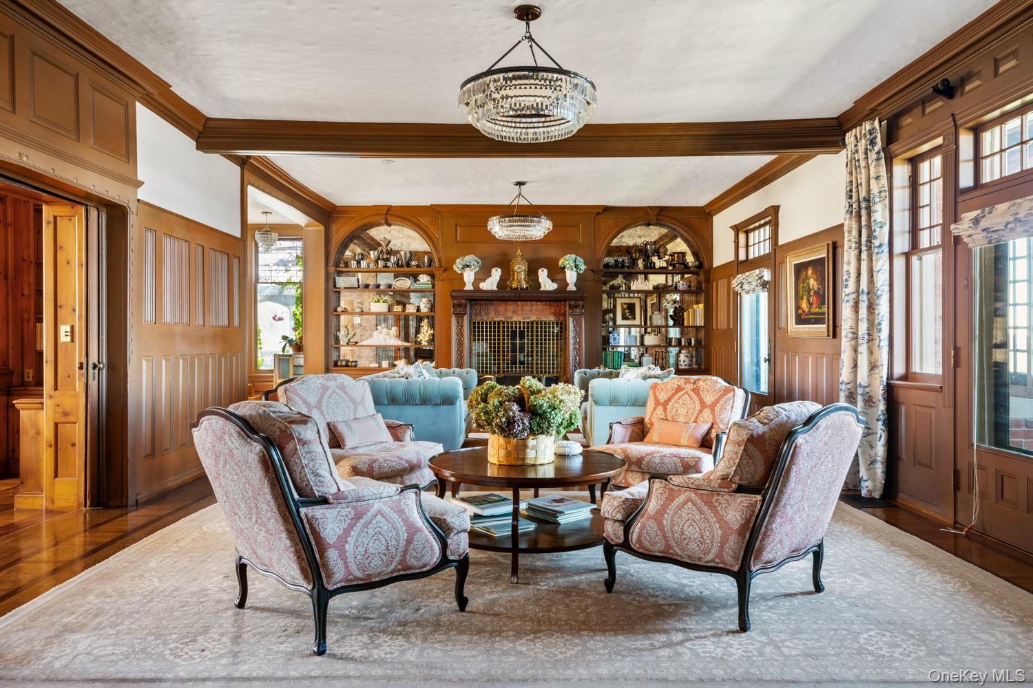 31 Fort Hill Drive, Lloyd Harbor, NY 11743