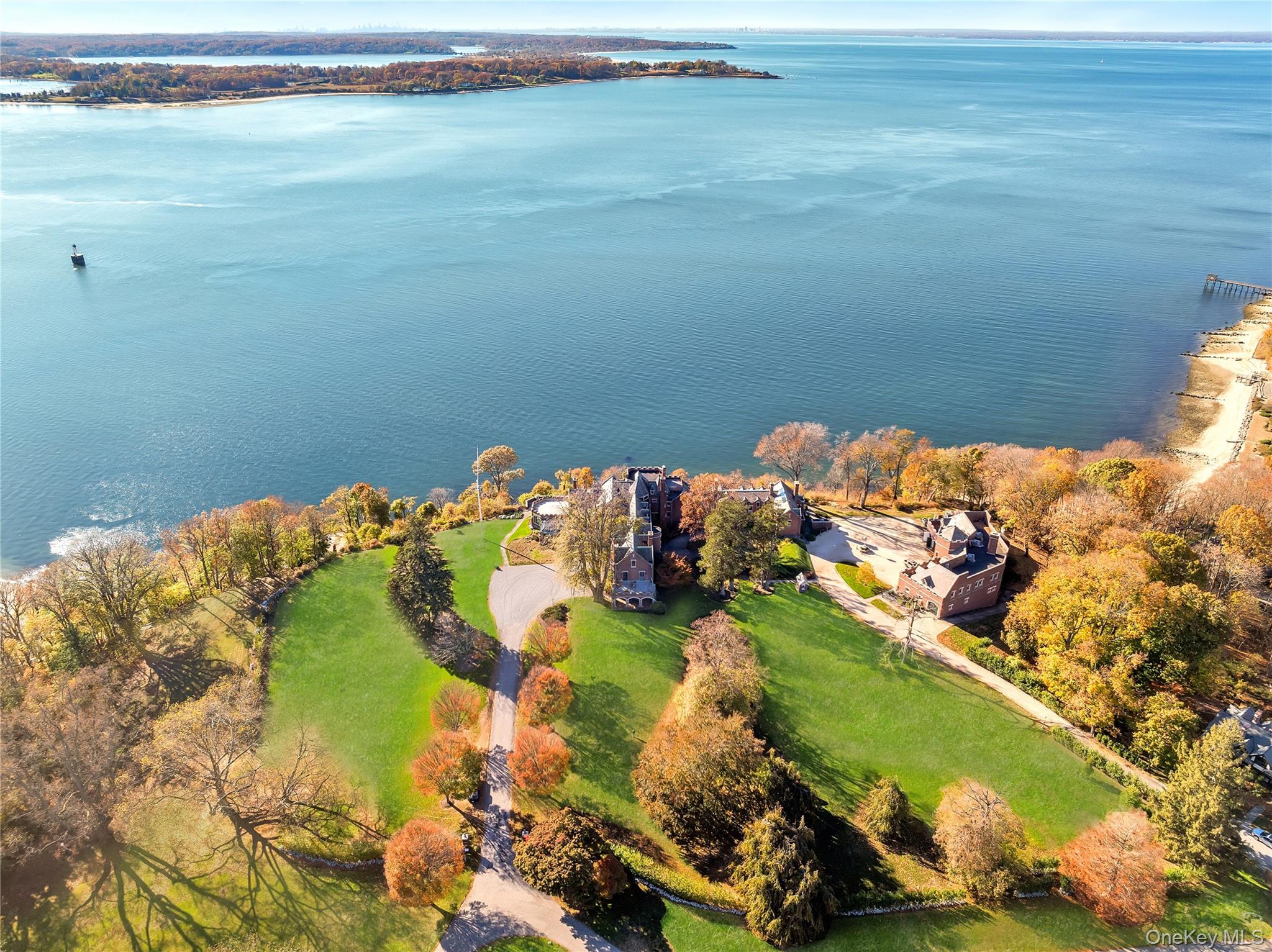 31 Fort Hill Drive, Lloyd Harbor, NY 11743