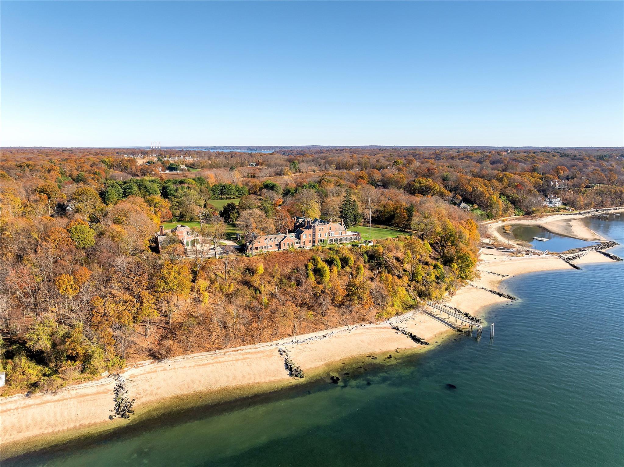 31 Fort Hill Drive, Lloyd Harbor, NY 11743