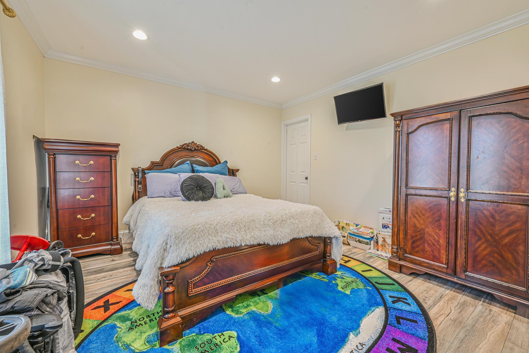 527 Deer Park Avenue, Dix Hills, NY 11746-5207