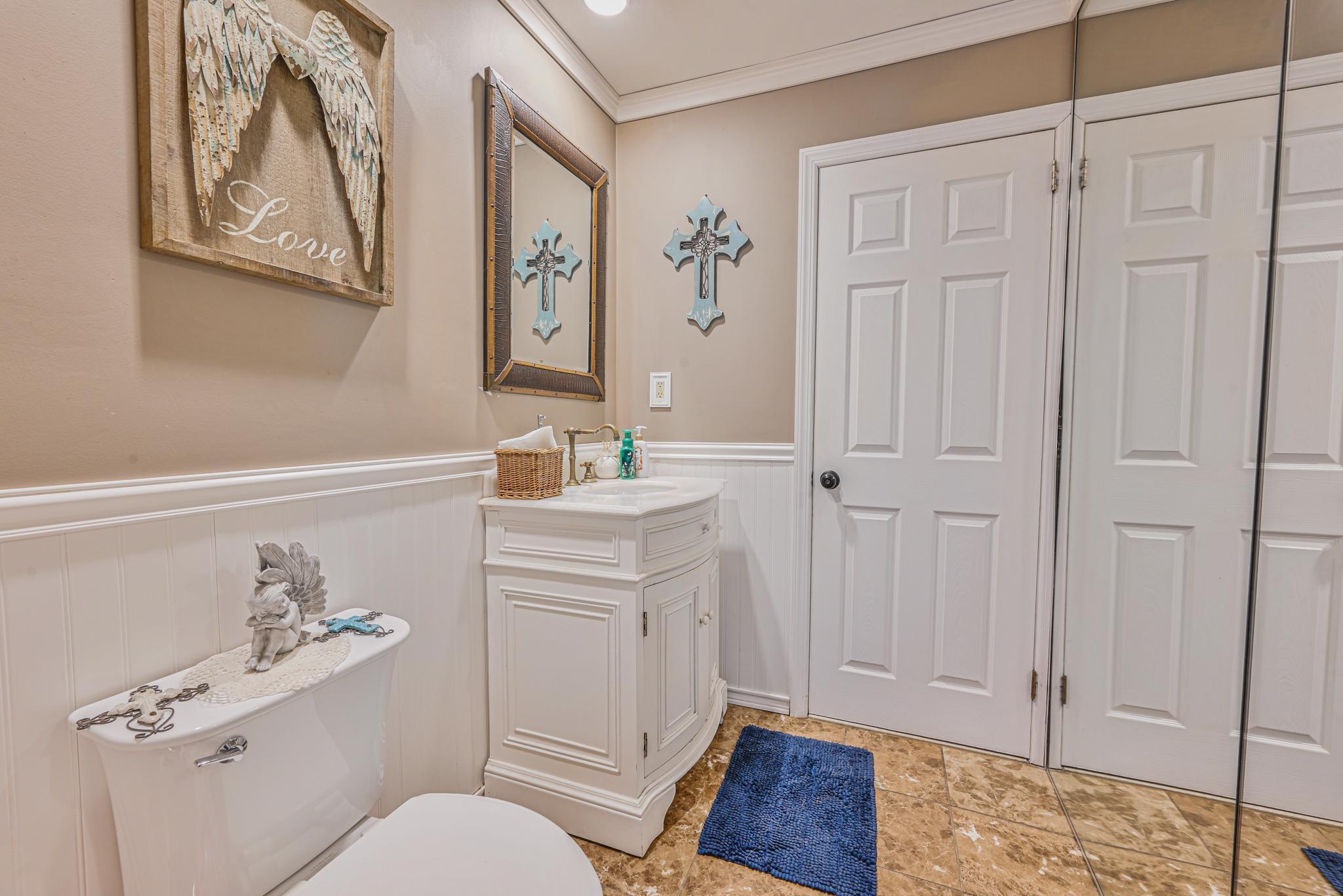 527 Deer Park Avenue, Dix Hills, NY 11746-5207