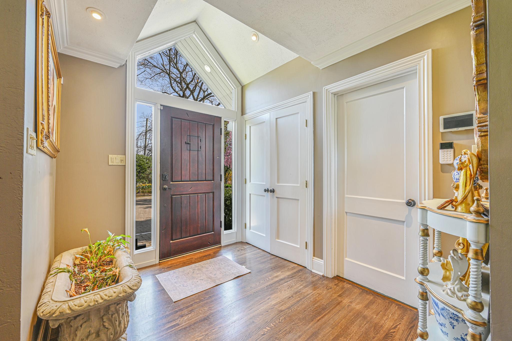 527 Deer Park Avenue, Dix Hills, NY 11746-5207