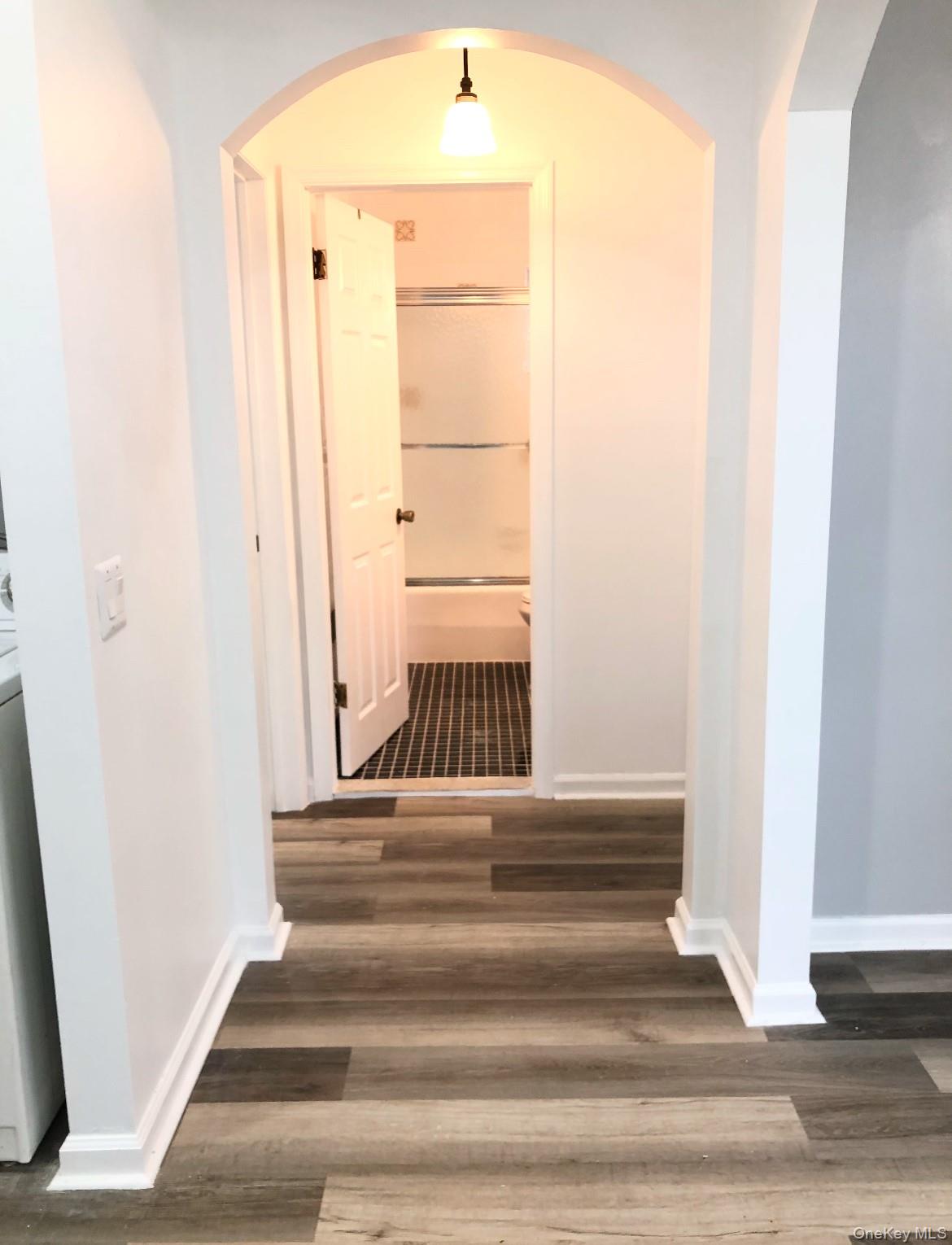 2410 Boston post Road, Larchmont, NY 10538