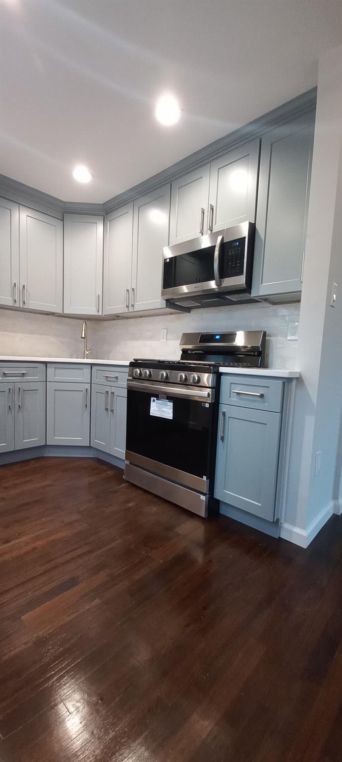 3 Hampton Road, Lynbrook, NY 11563