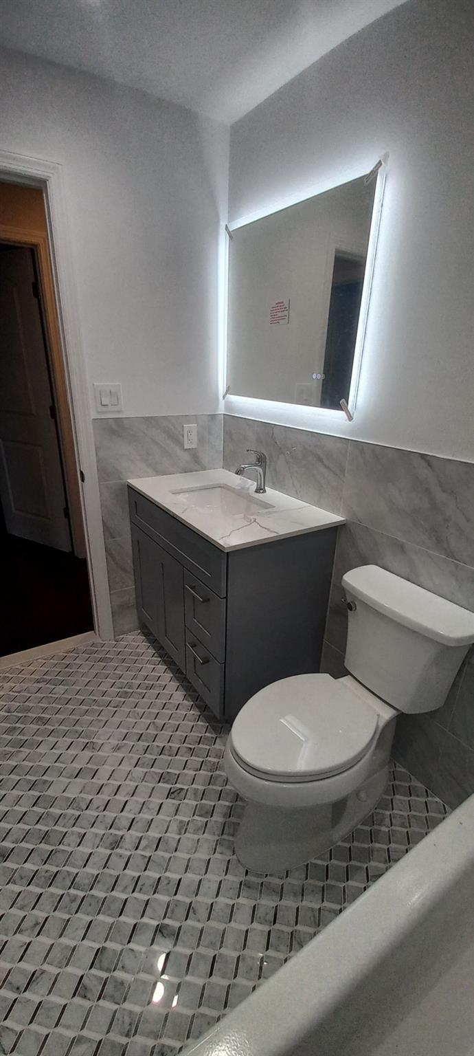 3 Hampton Road, Lynbrook, NY 11563