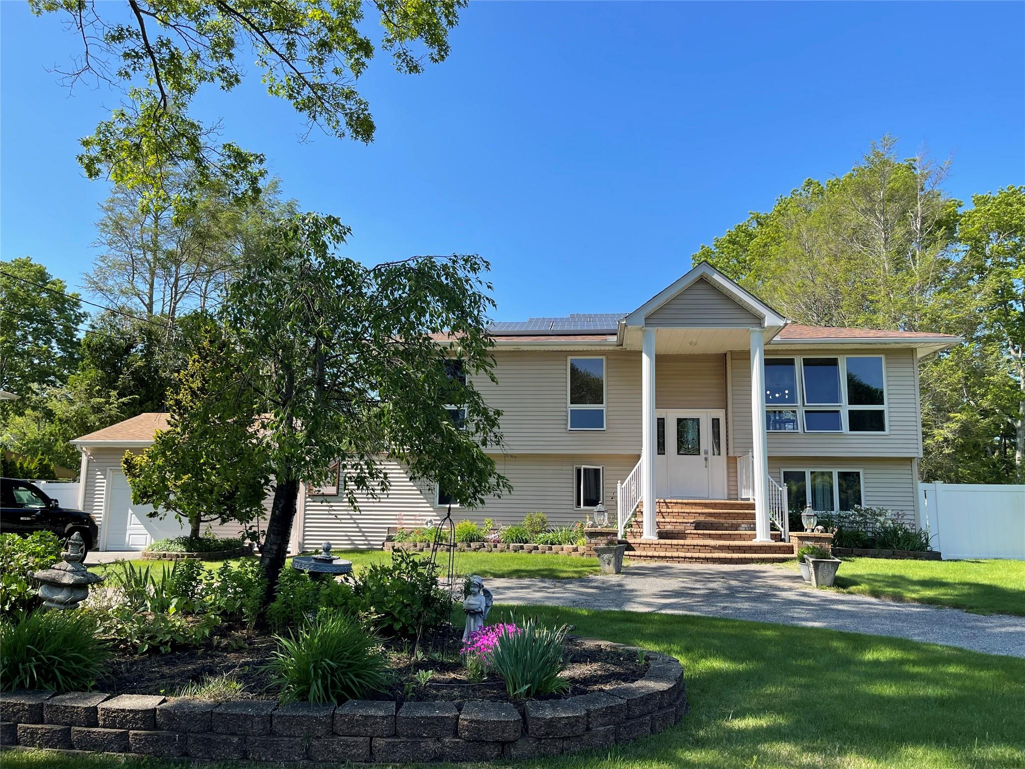 69 Fulton Boulevard, Commack, NY 11725