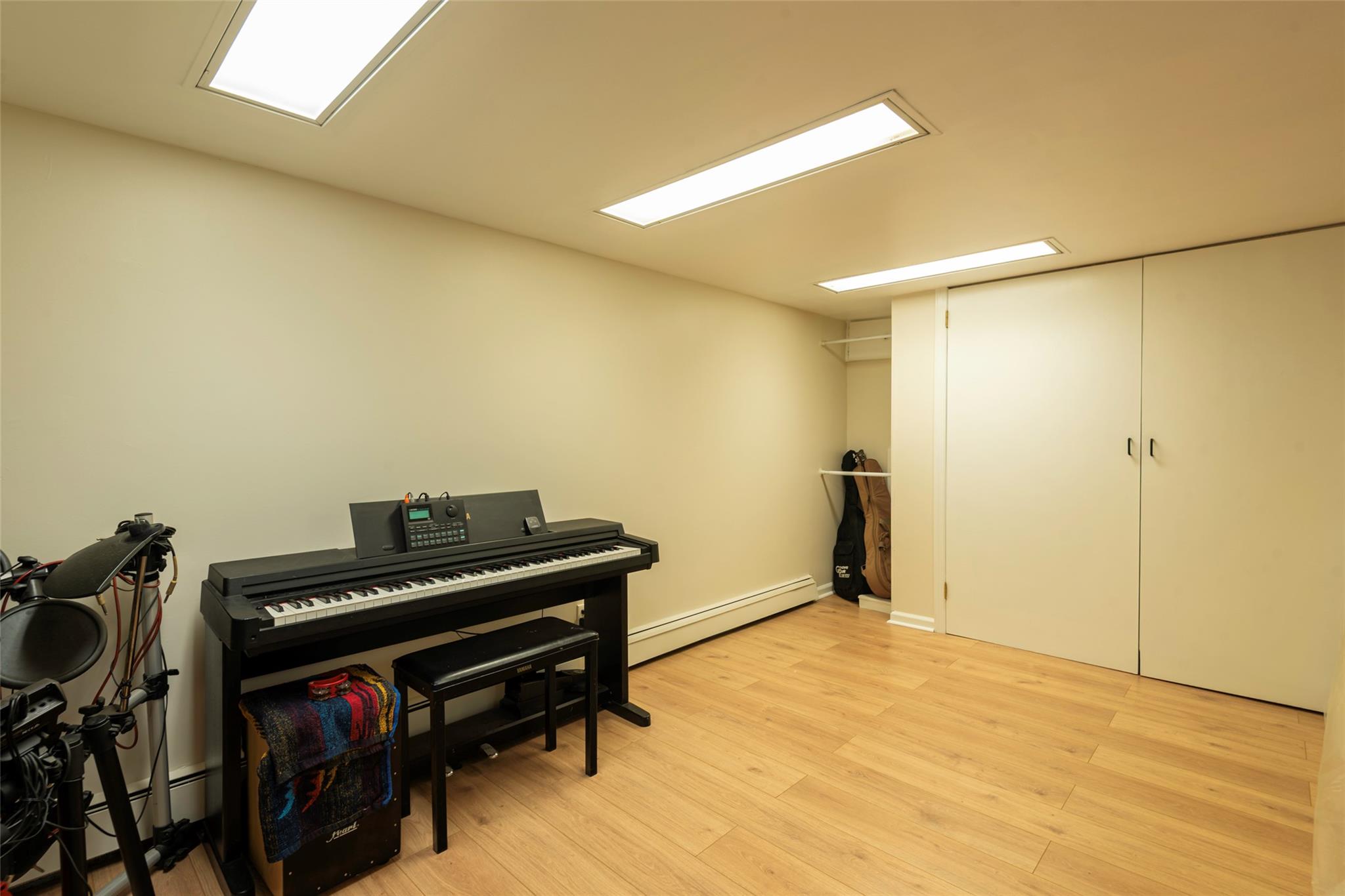 246-31 87 Avenue, Bellerose, NY 11426