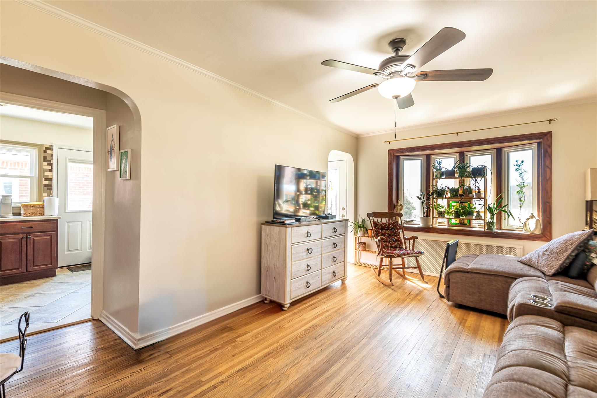 246-31 87 Avenue, Bellerose, NY 11426