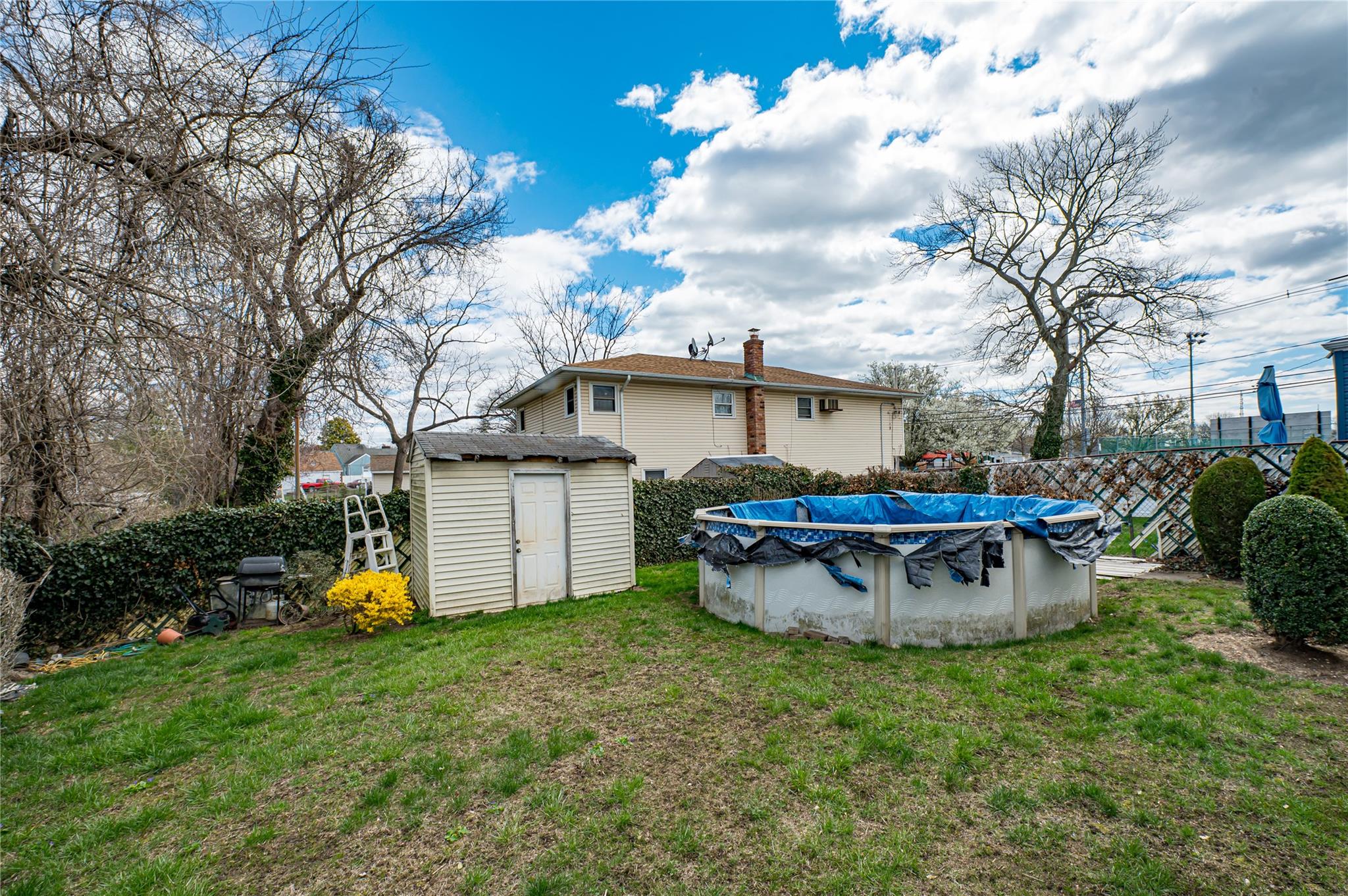 6 Frederick Ave, Freeport, NY 11520