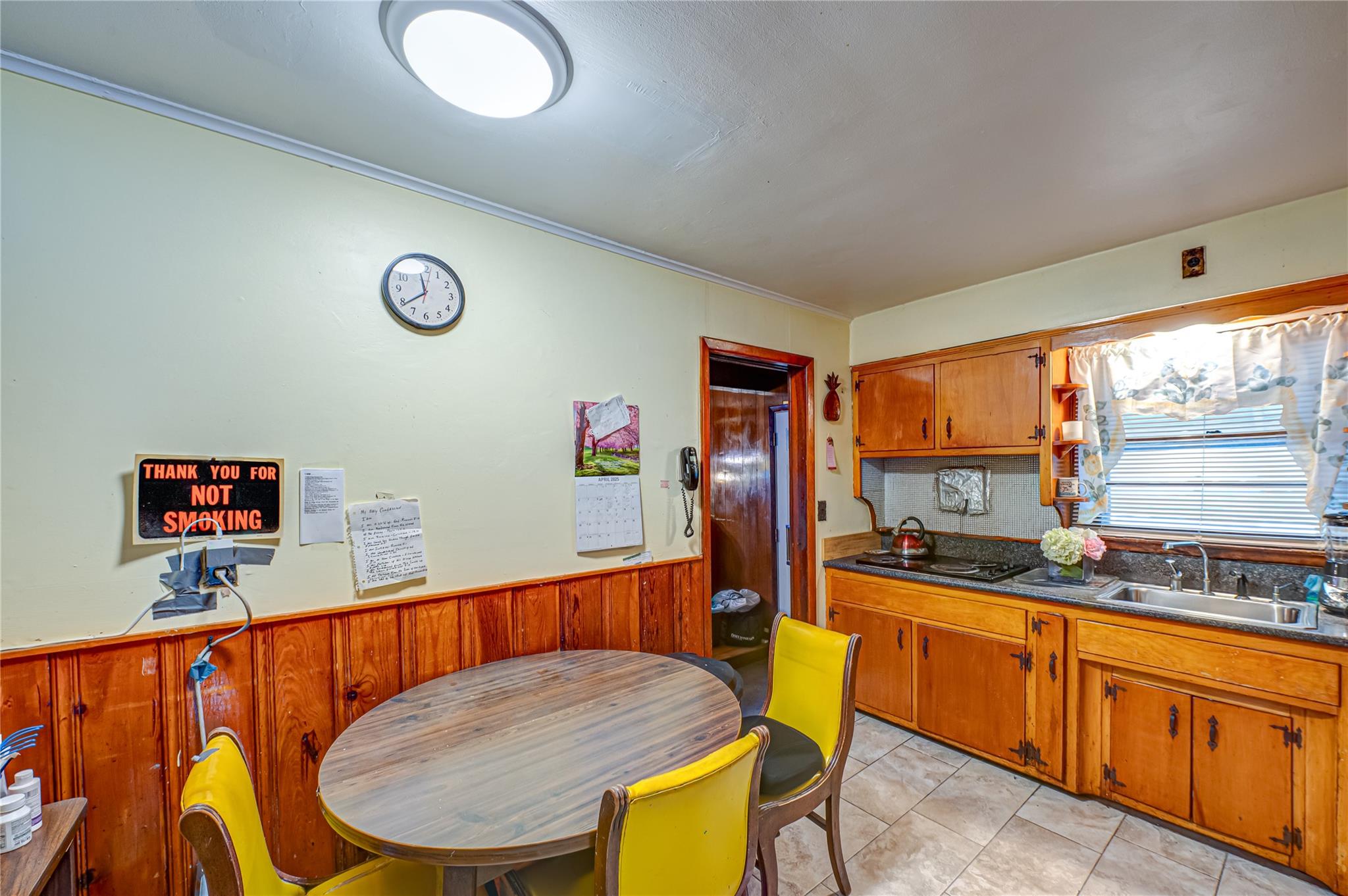 6 Frederick Ave, Freeport, NY 11520