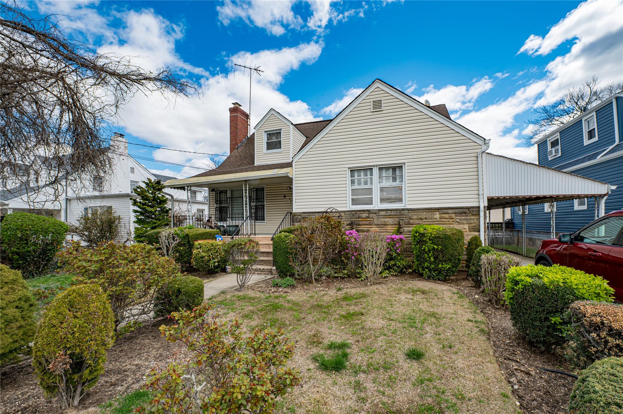 6 Frederick Ave, Freeport, NY 11520