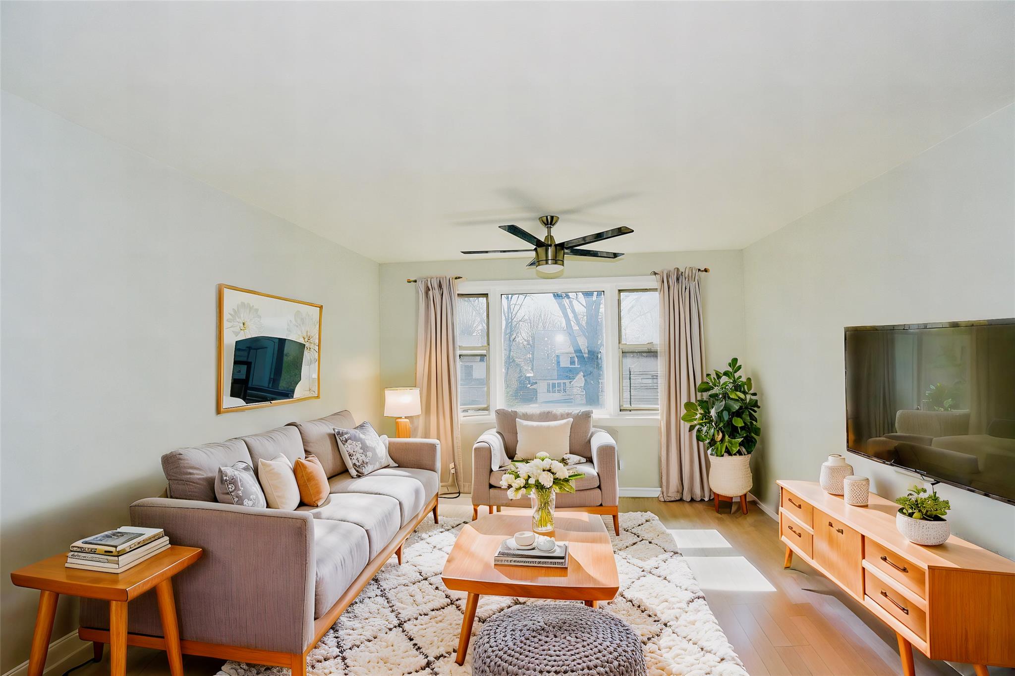 33 E Grand # B3C, Mount Vernon, NY 10552