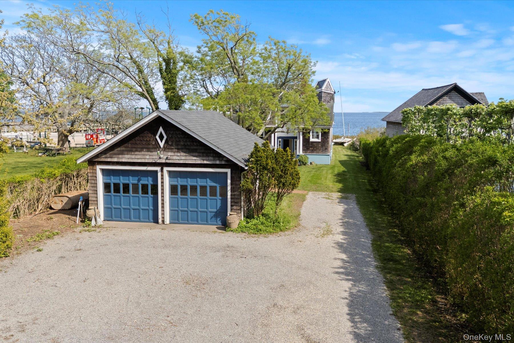 4 Shore Road, Bellport Village, NY 11713