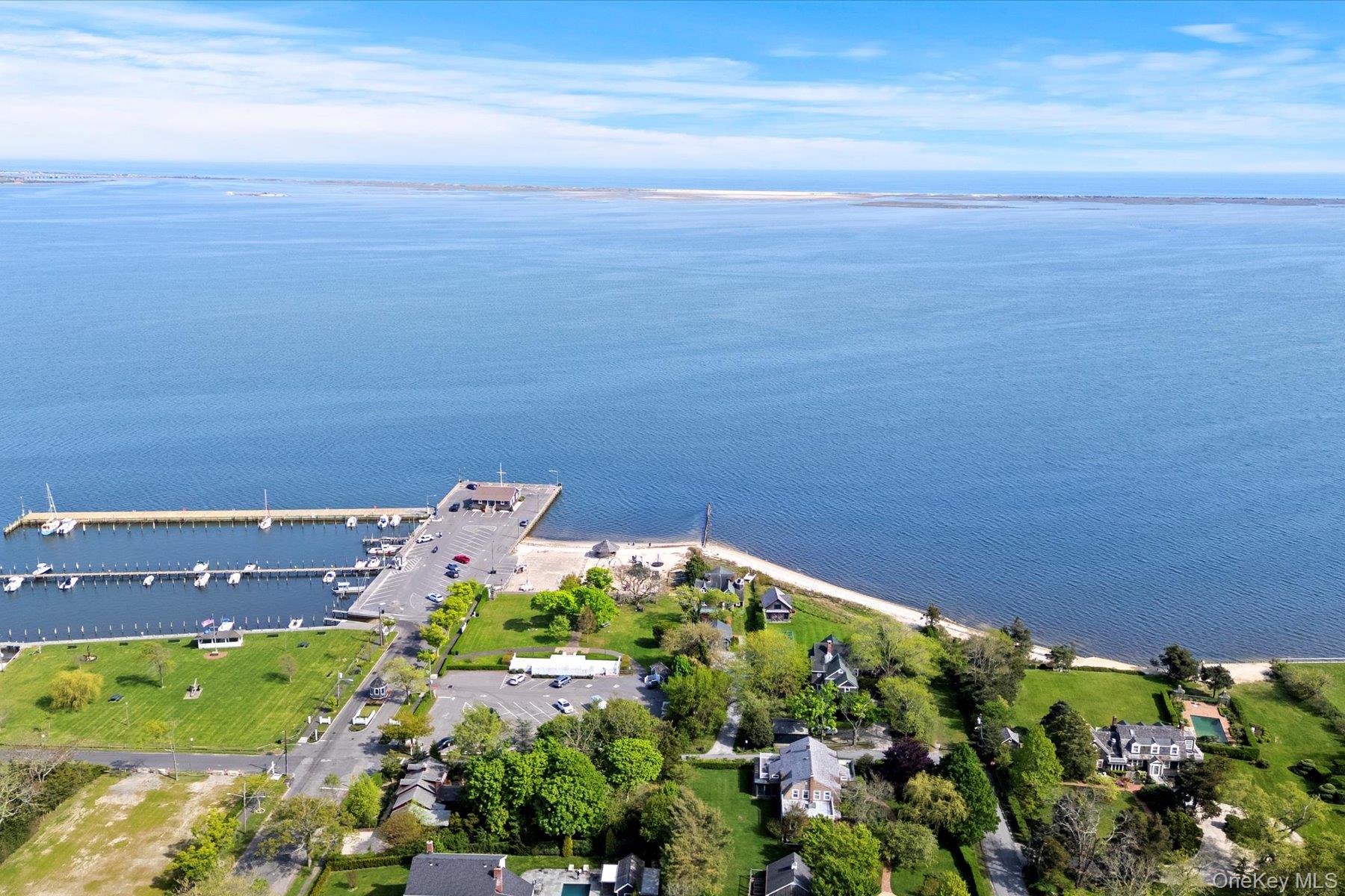 4 Shore Road, Bellport Village, NY 11713