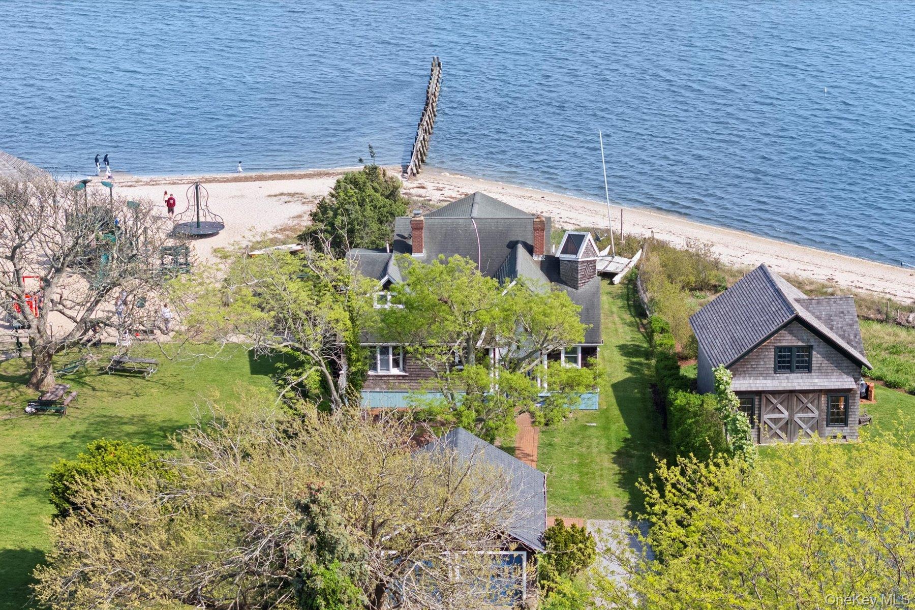 4 Shore Road, Bellport Village, NY 11713