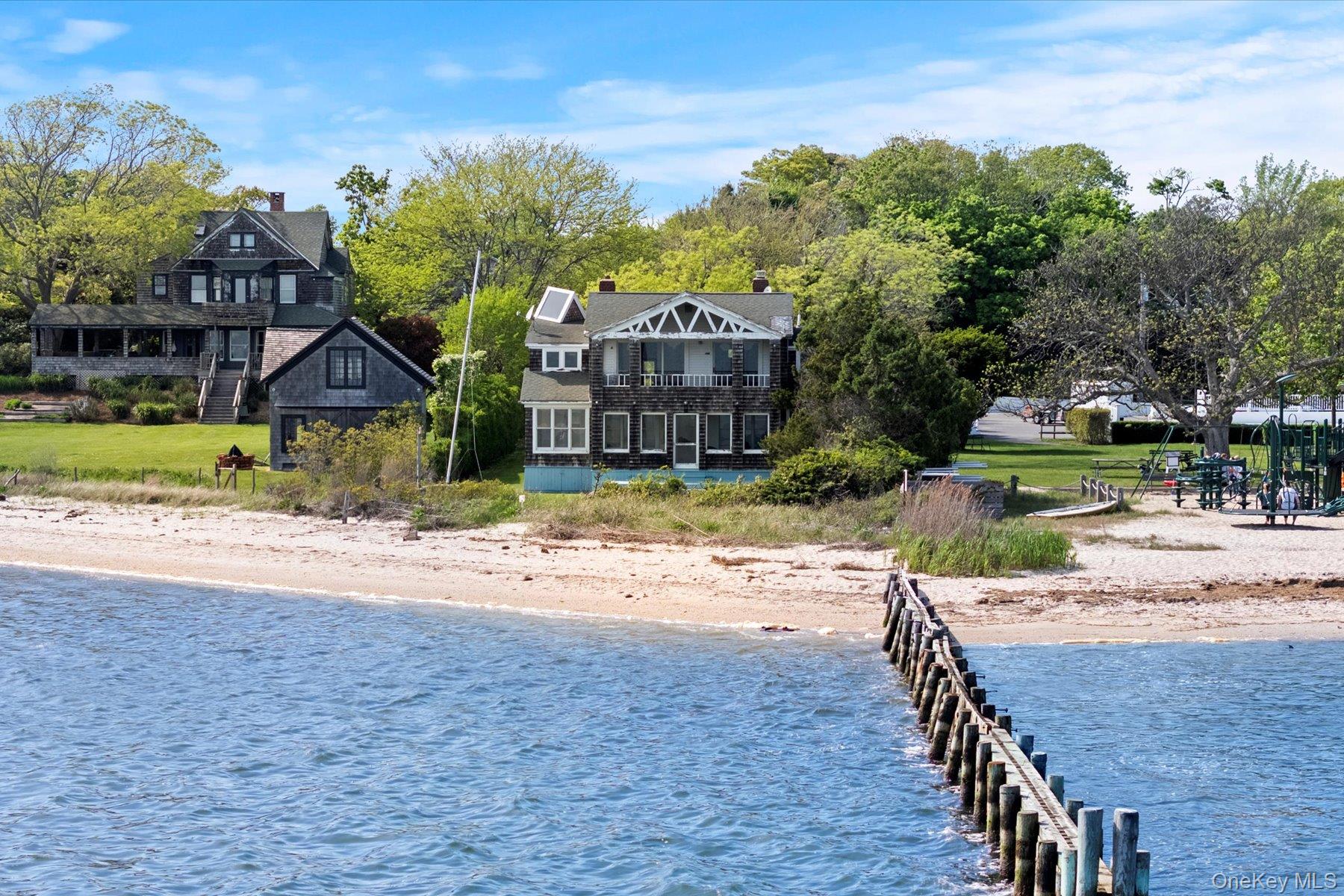 4 Shore Road, Bellport Village, NY 11713