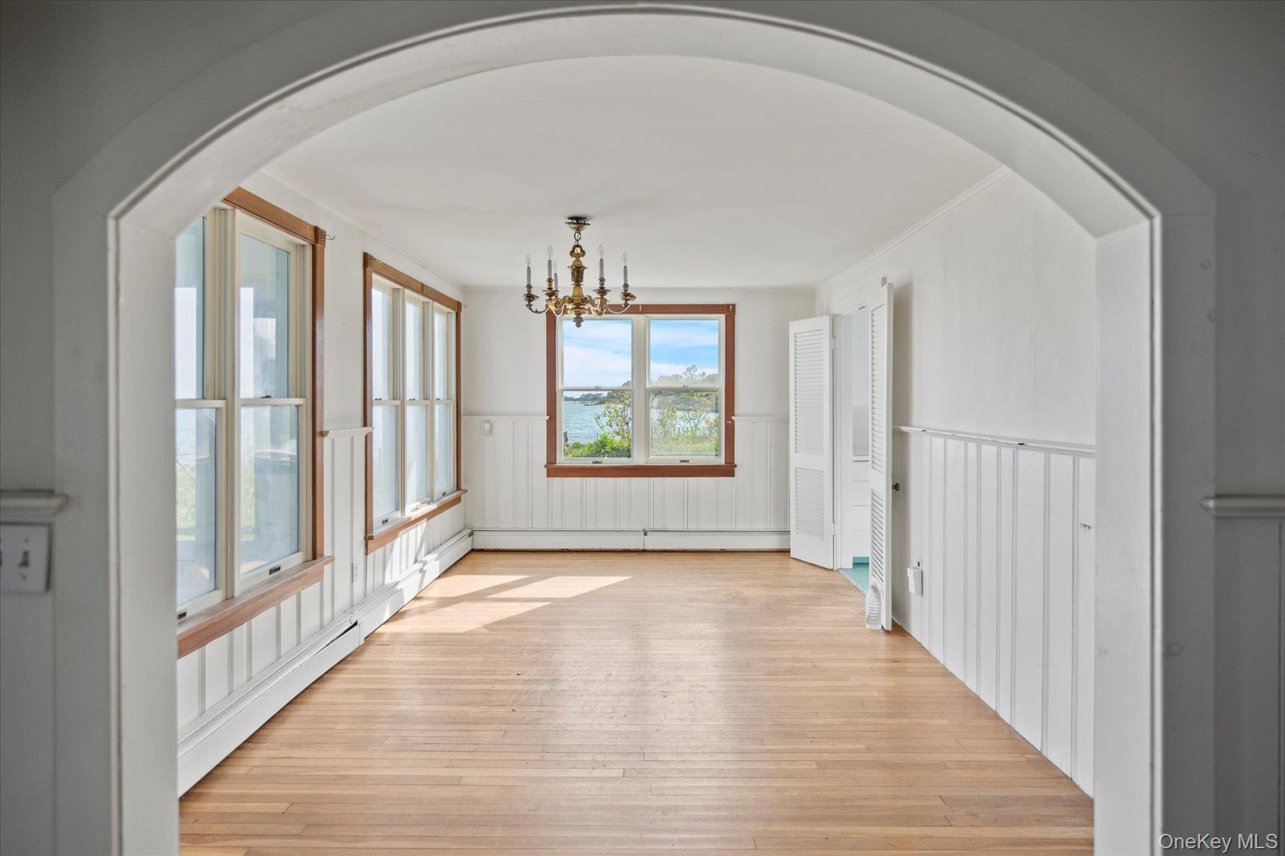 4 Shore Road, Bellport Village, NY 11713