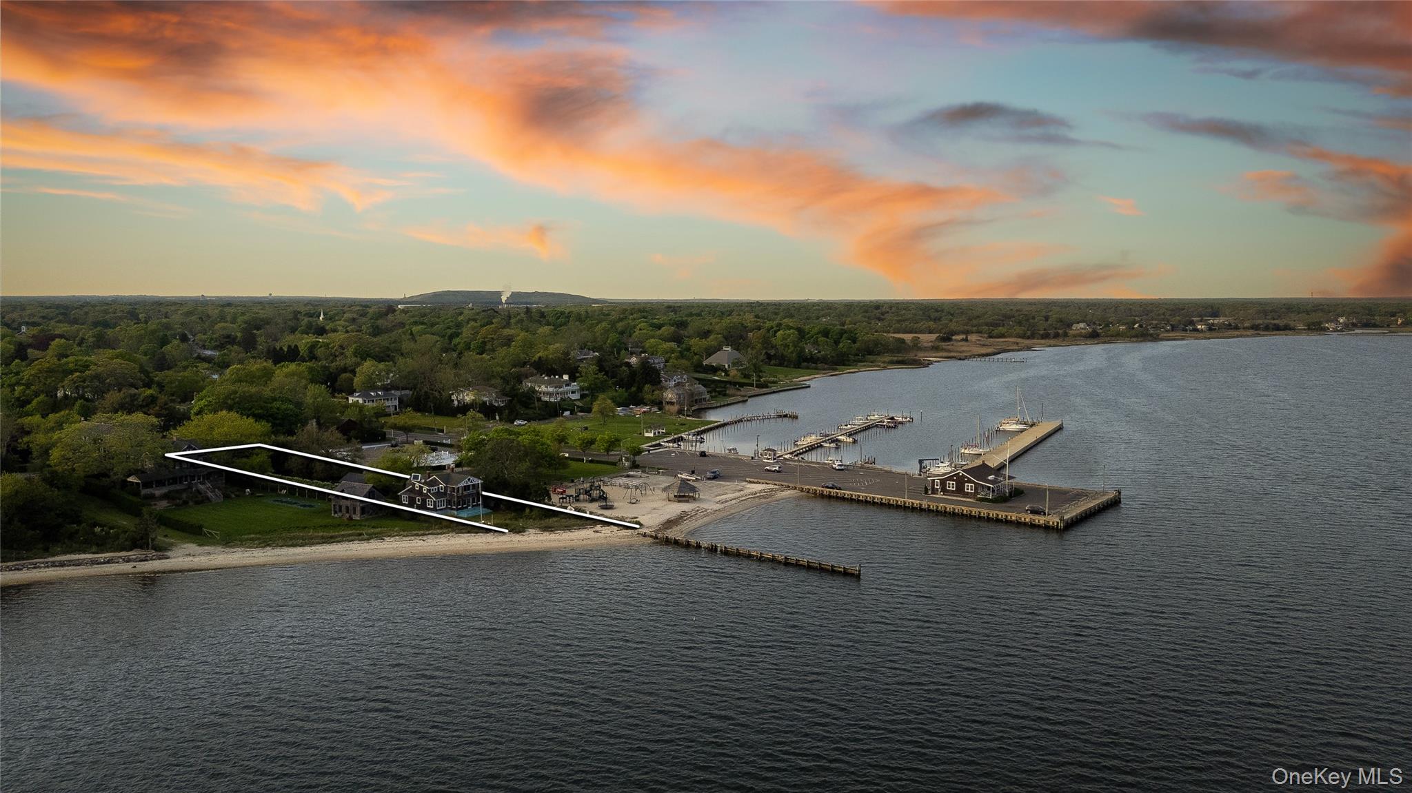 4 Shore Road, Bellport Village, NY 11713